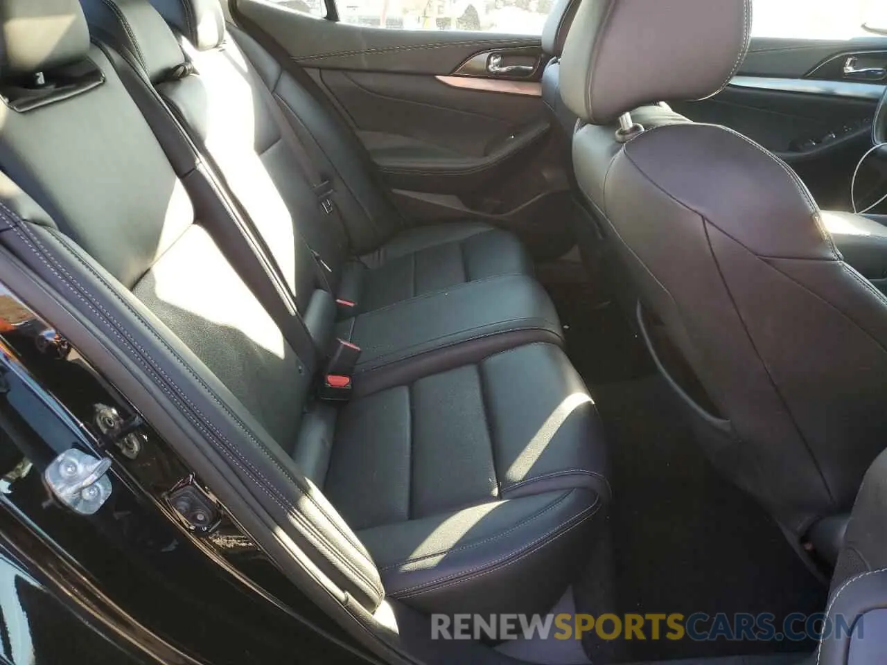 11 Photograph of a damaged car 1N4AA6AV7KC375566 NISSAN MAXIMA 2019