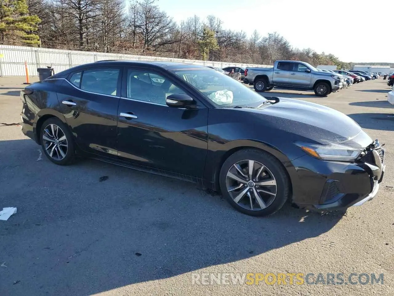 4 Photograph of a damaged car 1N4AA6AV7KC375566 NISSAN MAXIMA 2019