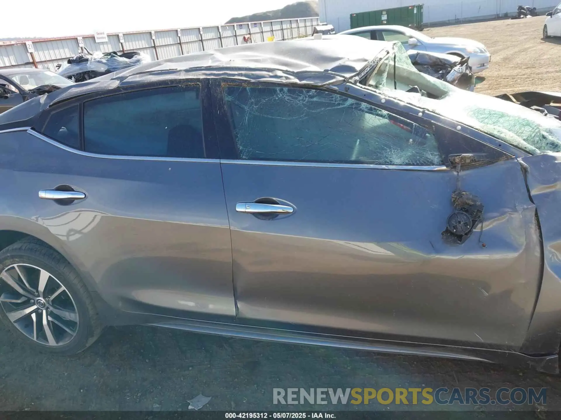 14 Photograph of a damaged car 1N4AA6AV7KC381254 NISSAN MAXIMA 2019
