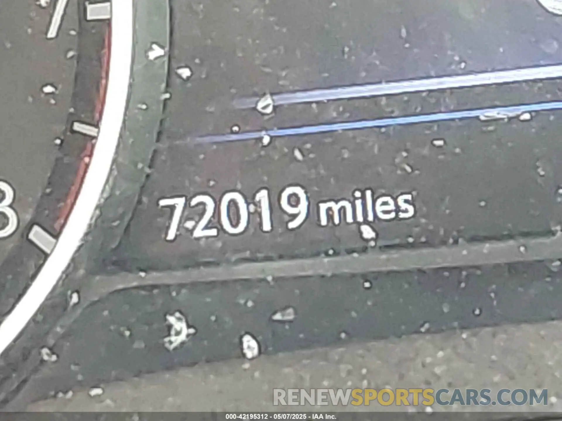 16 Photograph of a damaged car 1N4AA6AV7KC381254 NISSAN MAXIMA 2019
