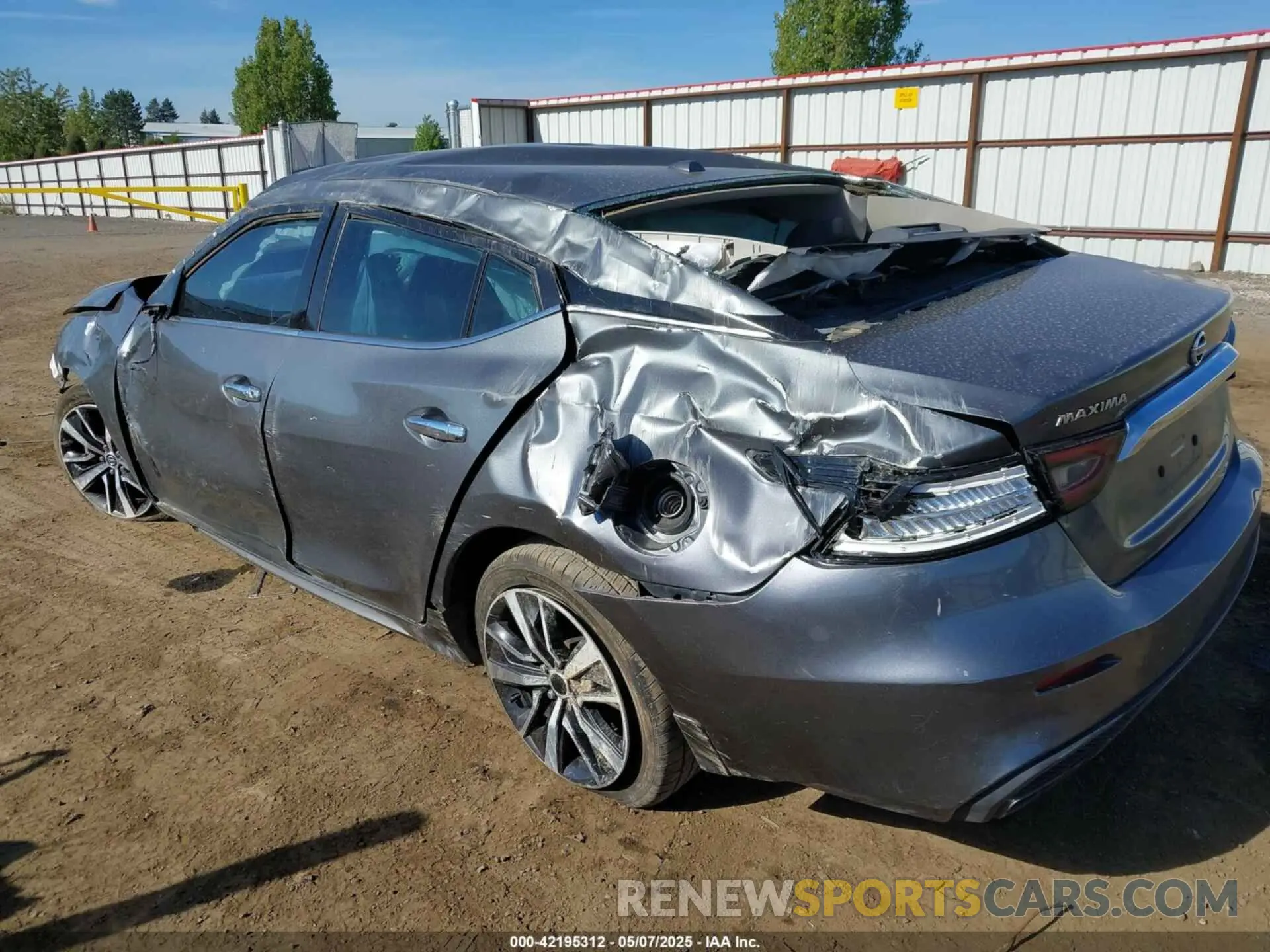 3 Photograph of a damaged car 1N4AA6AV7KC381254 NISSAN MAXIMA 2019