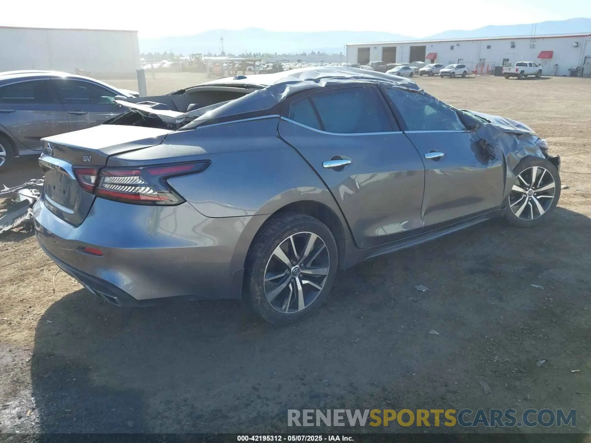4 Photograph of a damaged car 1N4AA6AV7KC381254 NISSAN MAXIMA 2019