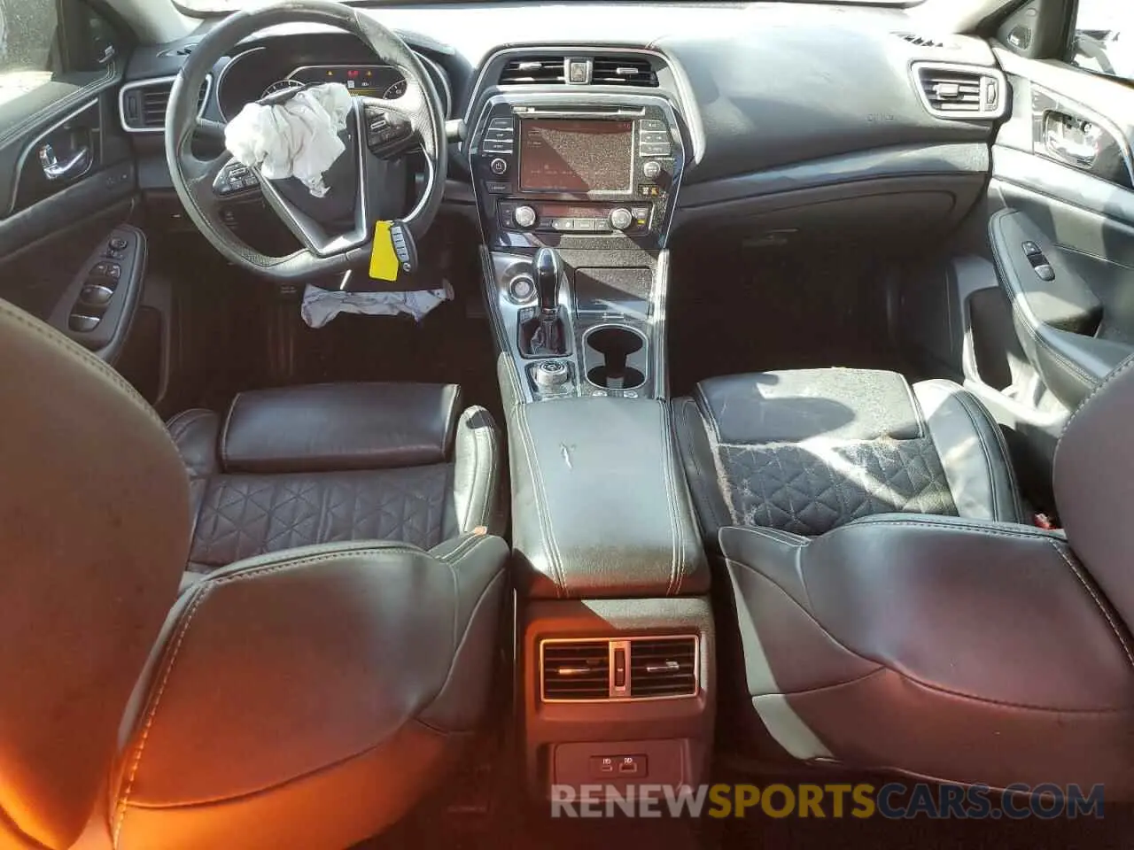8 Photograph of a damaged car 1N4AA6AV7KC381982 NISSAN MAXIMA 2019