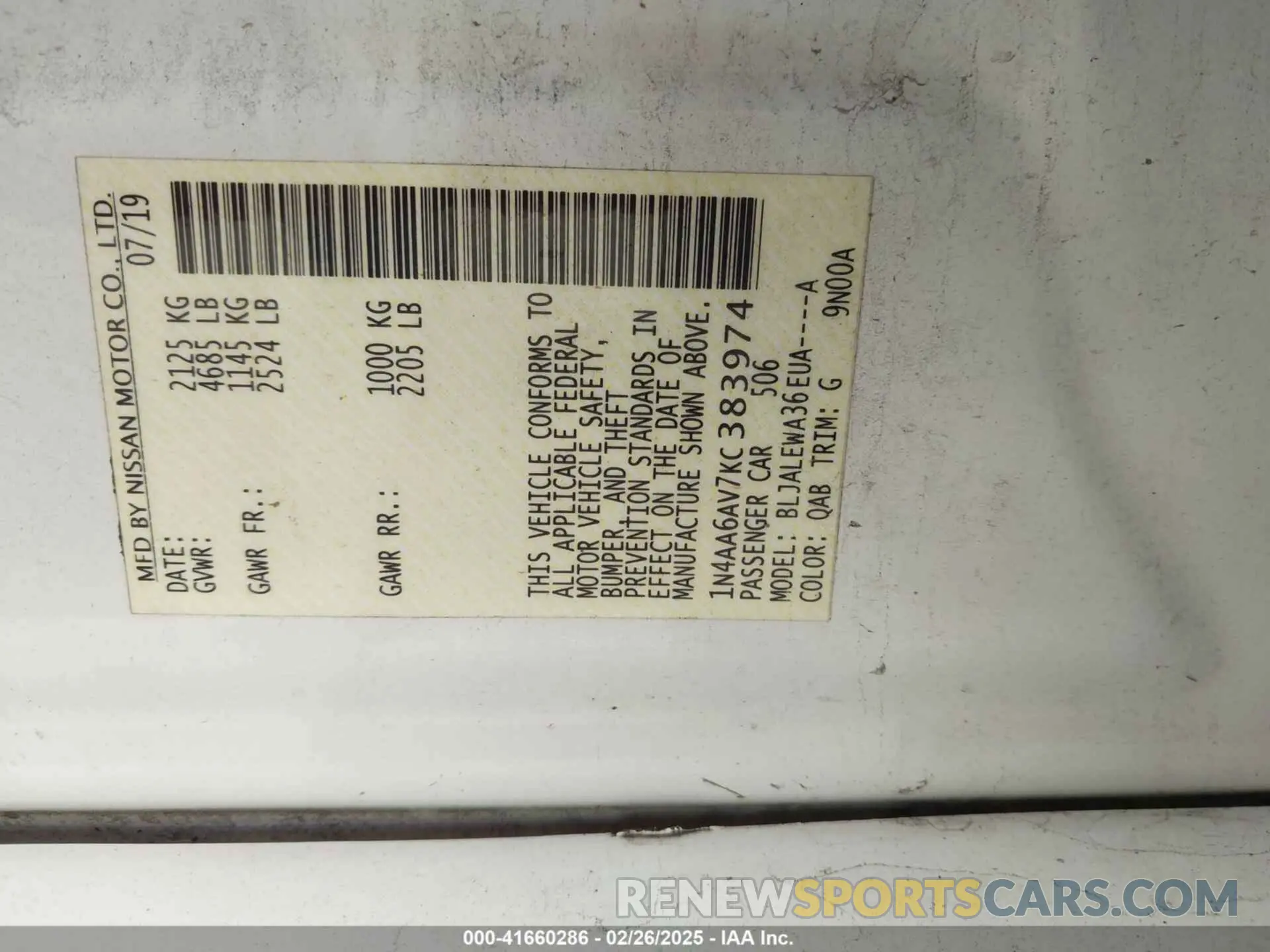 9 Photograph of a damaged car 1N4AA6AV7KC383974 NISSAN MAXIMA 2019