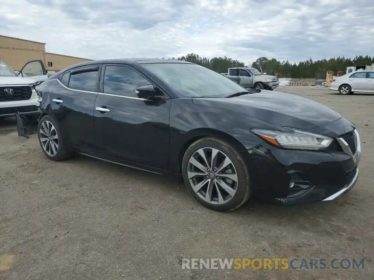 4 Photograph of a damaged car 1N4AA6AV8KC374572 NISSAN MAXIMA 2019