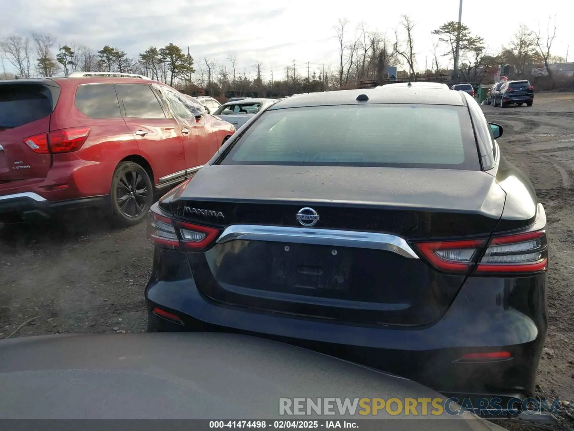 17 Photograph of a damaged car 1N4AA6AV8KC375849 NISSAN MAXIMA 2019