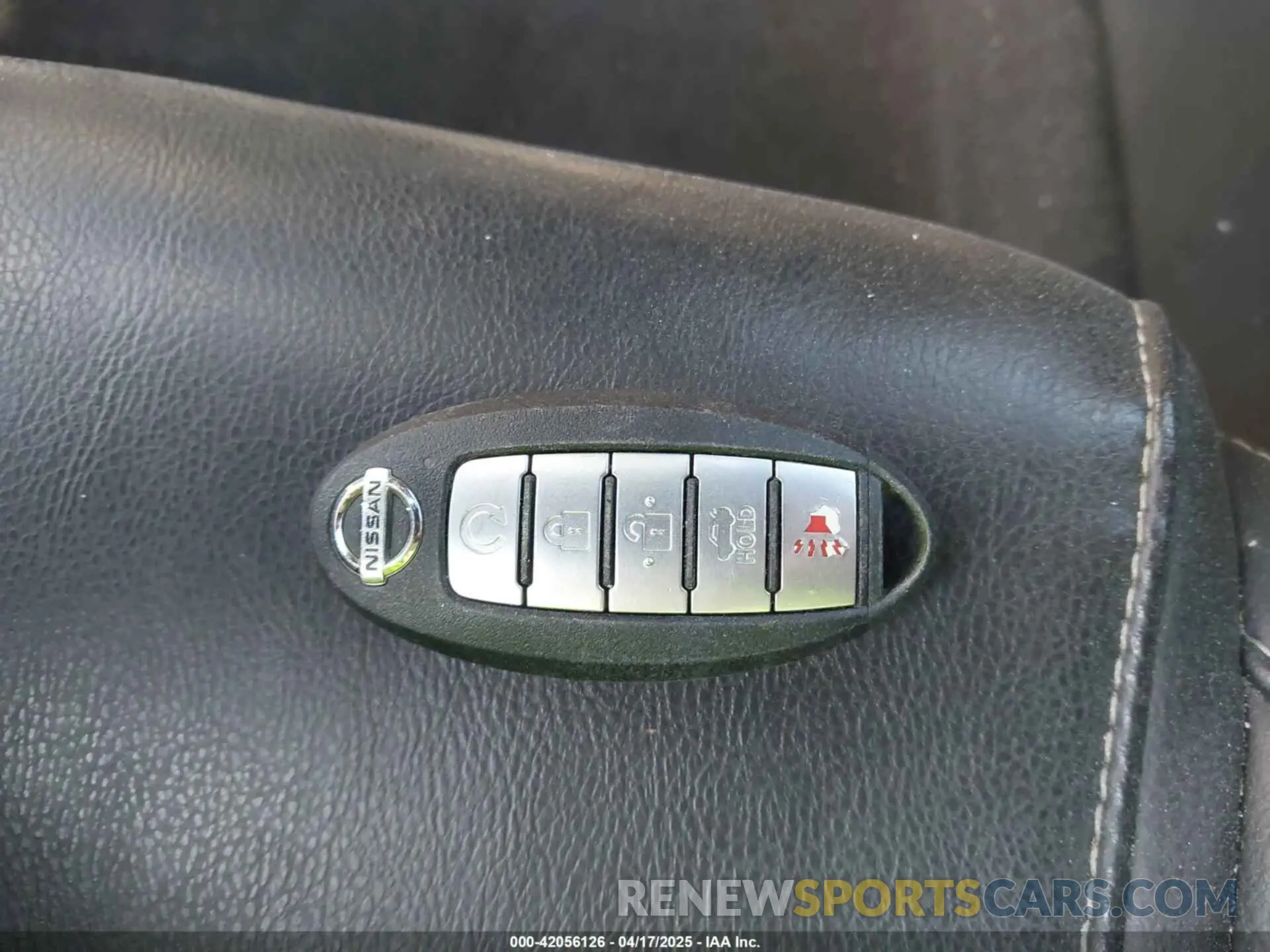 11 Photograph of a damaged car 1N4AA6AV8KC376936 NISSAN MAXIMA 2019