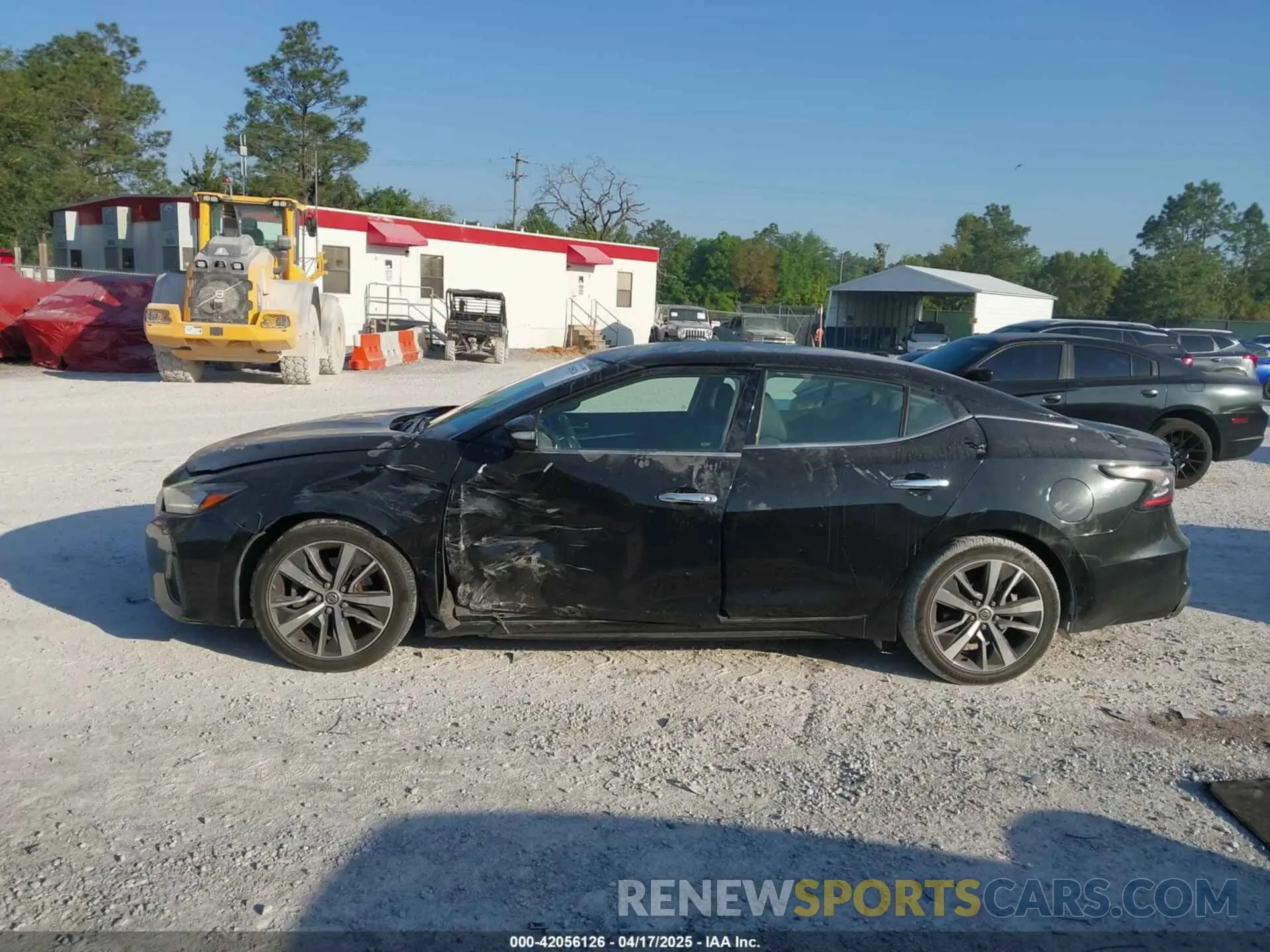 14 Photograph of a damaged car 1N4AA6AV8KC376936 NISSAN MAXIMA 2019