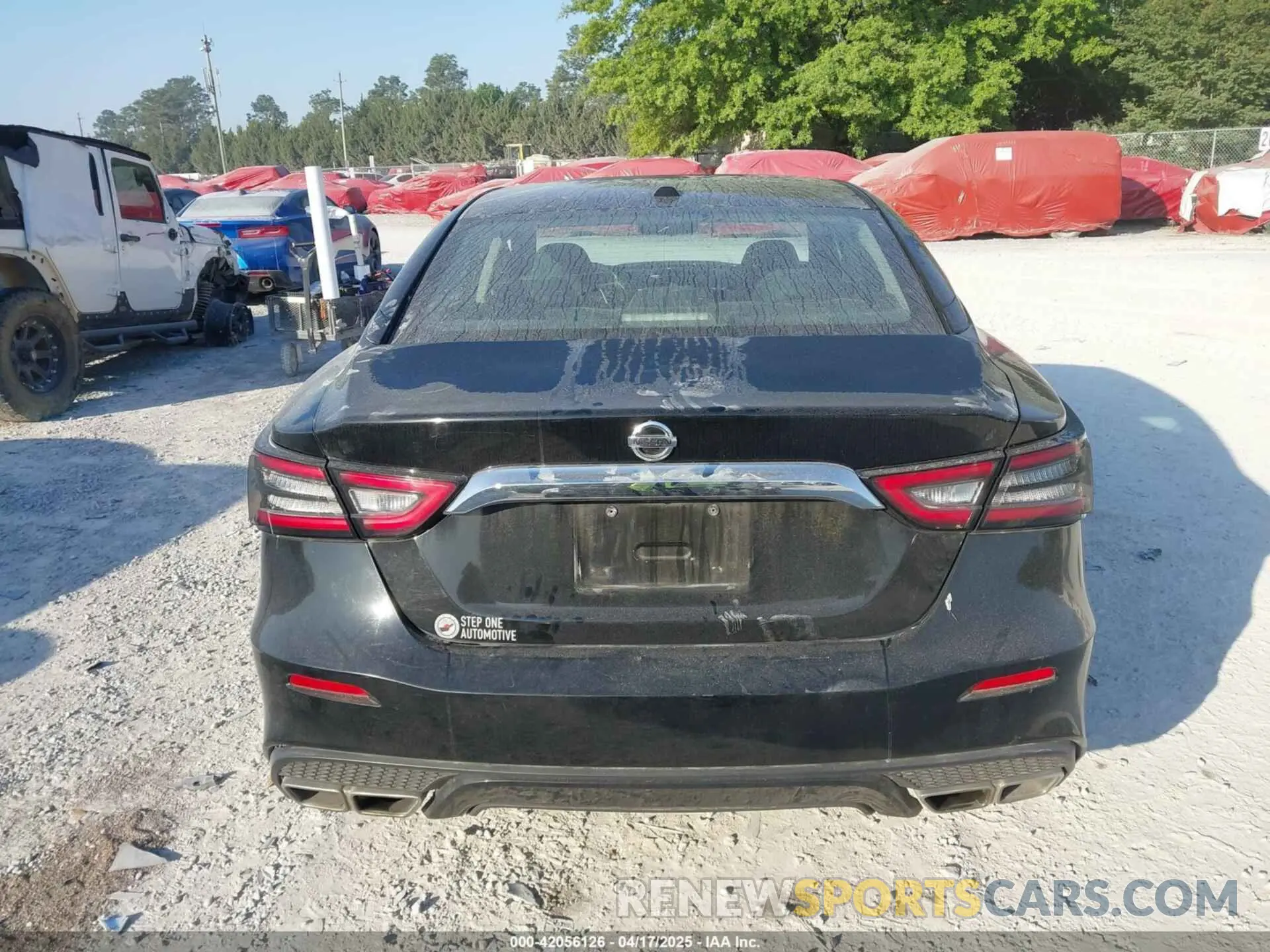 16 Photograph of a damaged car 1N4AA6AV8KC376936 NISSAN MAXIMA 2019