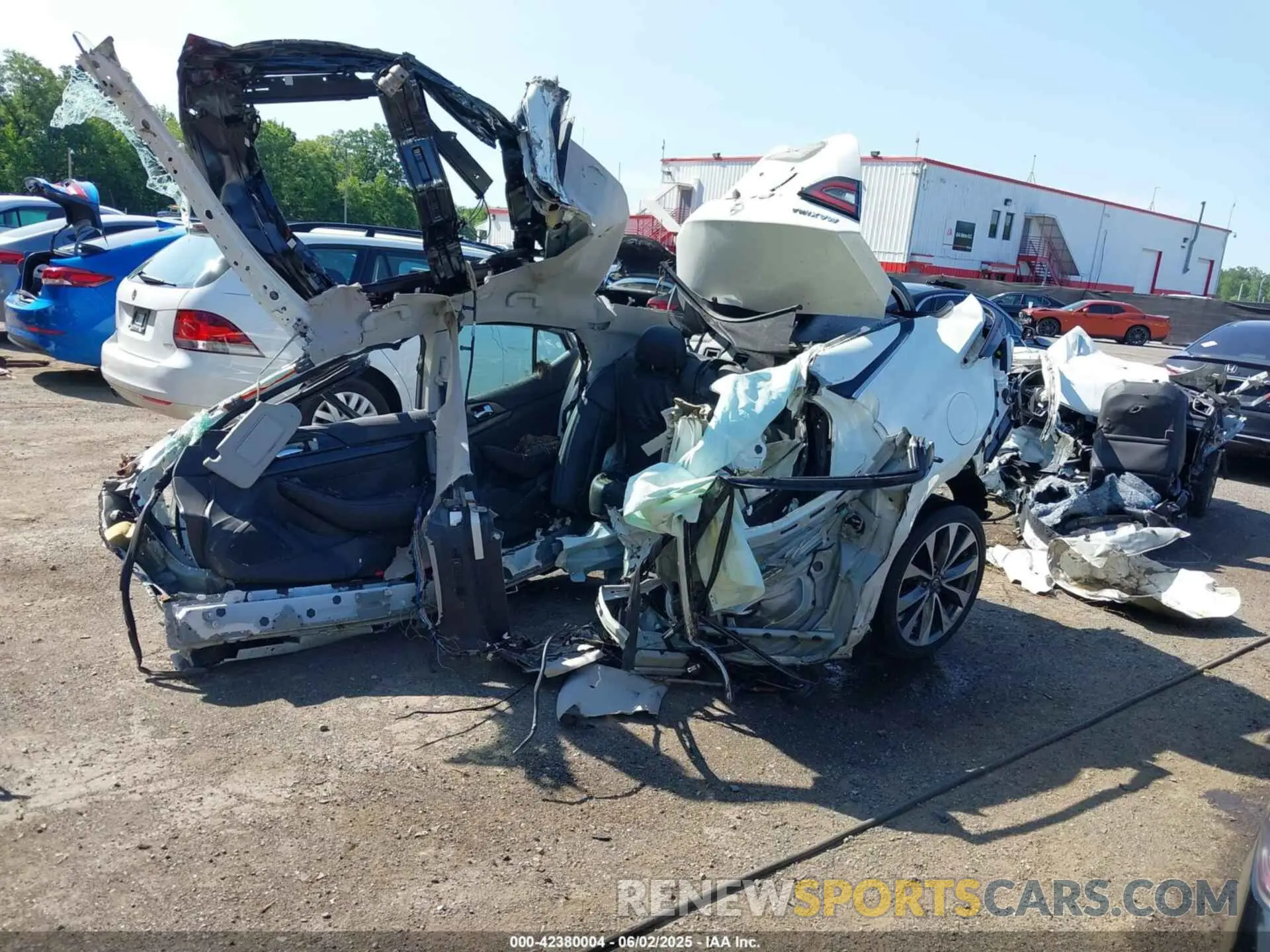 4 Photograph of a damaged car 1N4AA6AV8KC382266 NISSAN MAXIMA 2019