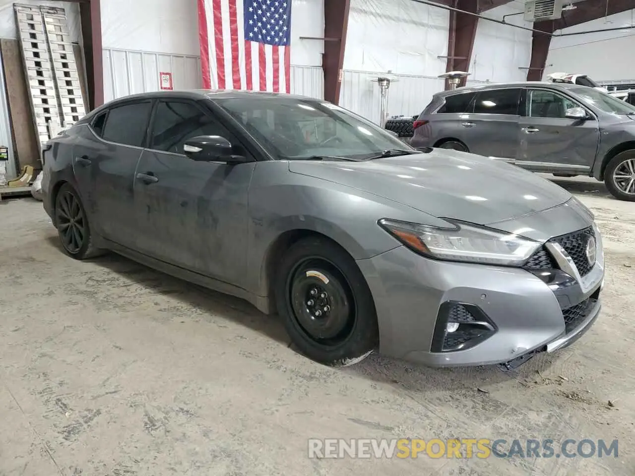4 Photograph of a damaged car 1N4AA6AV8KC383305 NISSAN MAXIMA 2019