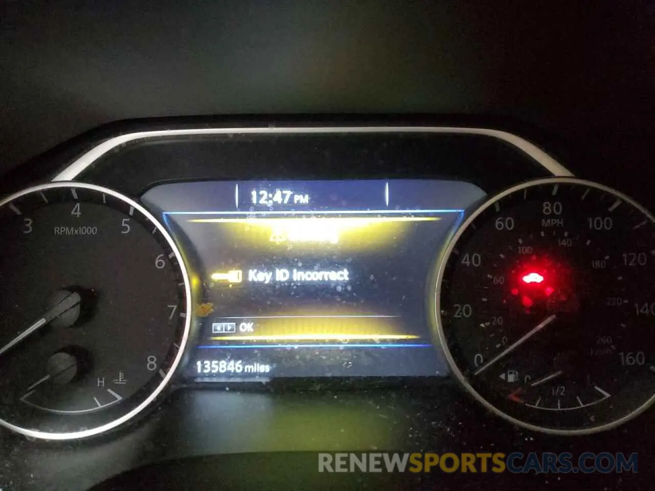 9 Photograph of a damaged car 1N4AA6AV8KC383305 NISSAN MAXIMA 2019