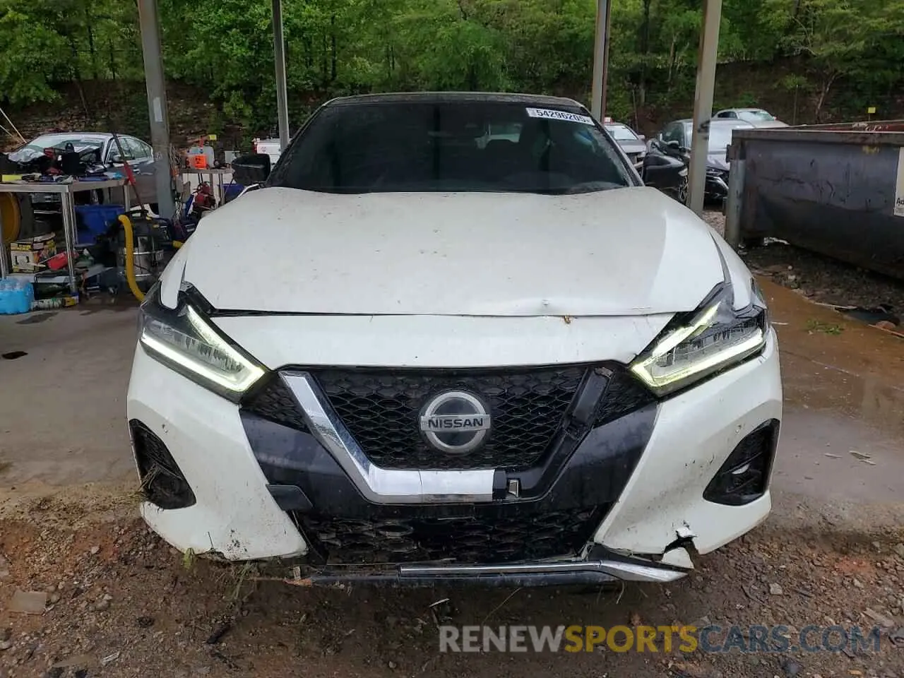 5 Photograph of a damaged car 1N4AA6AV9KC379747 NISSAN MAXIMA 2019