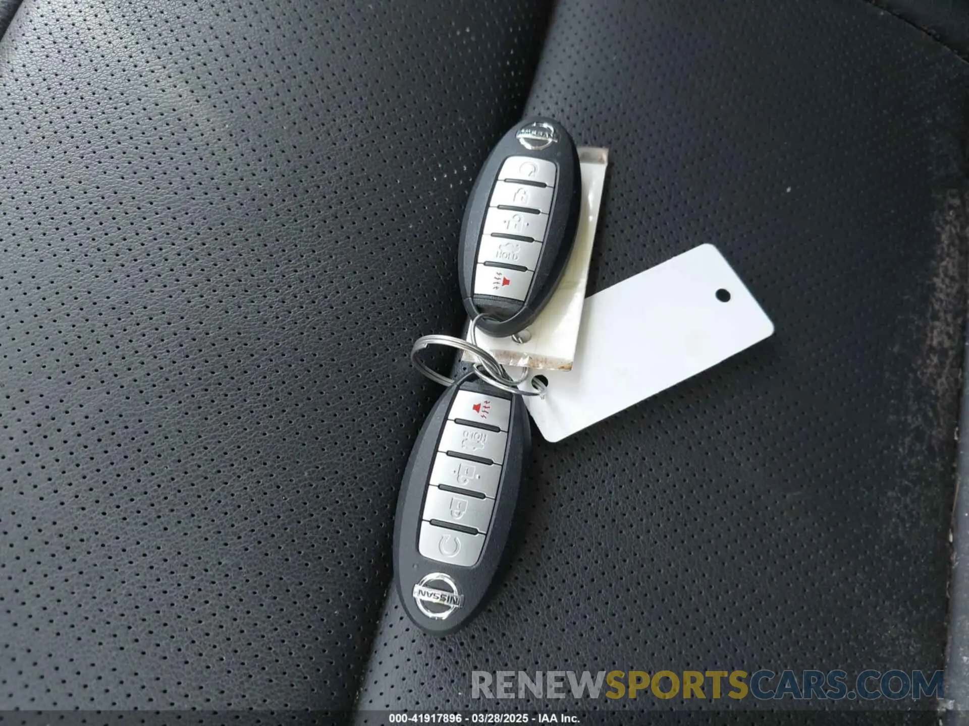 11 Photograph of a damaged car 1N4AA6AV9KC379893 NISSAN MAXIMA 2019