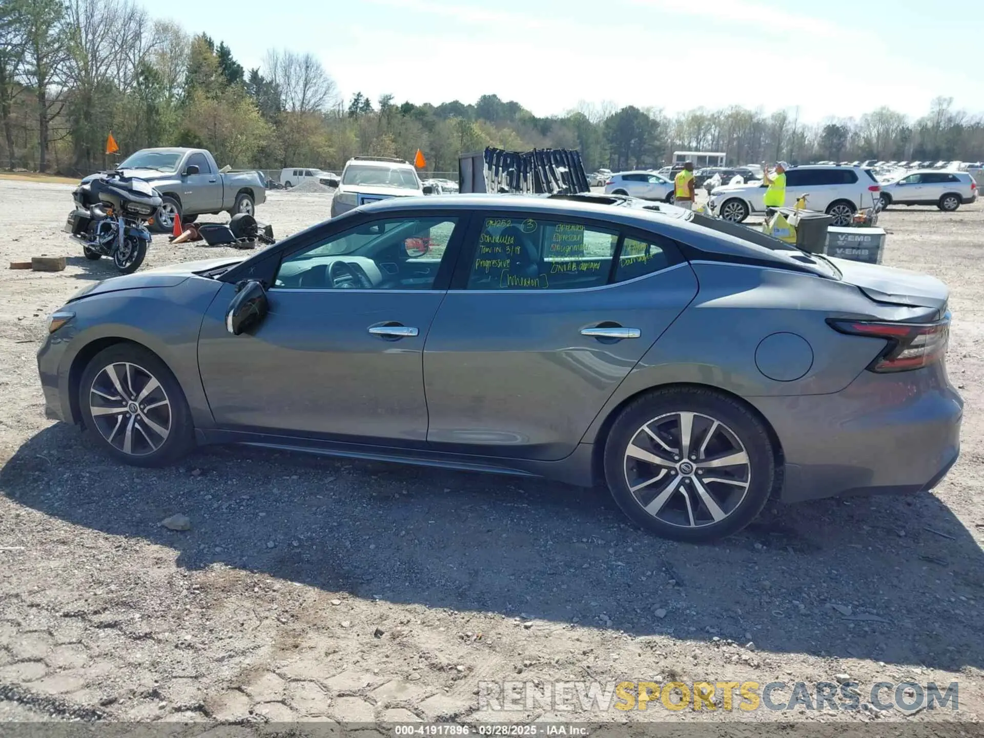 14 Photograph of a damaged car 1N4AA6AV9KC379893 NISSAN MAXIMA 2019