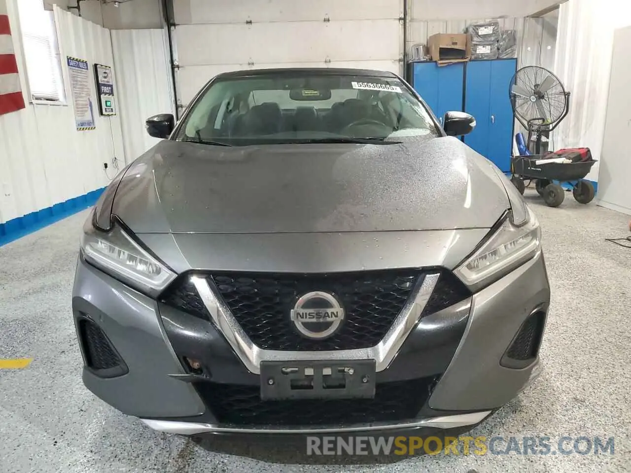 5 Photograph of a damaged car 1N4AA6AV9KC381160 NISSAN MAXIMA 2019