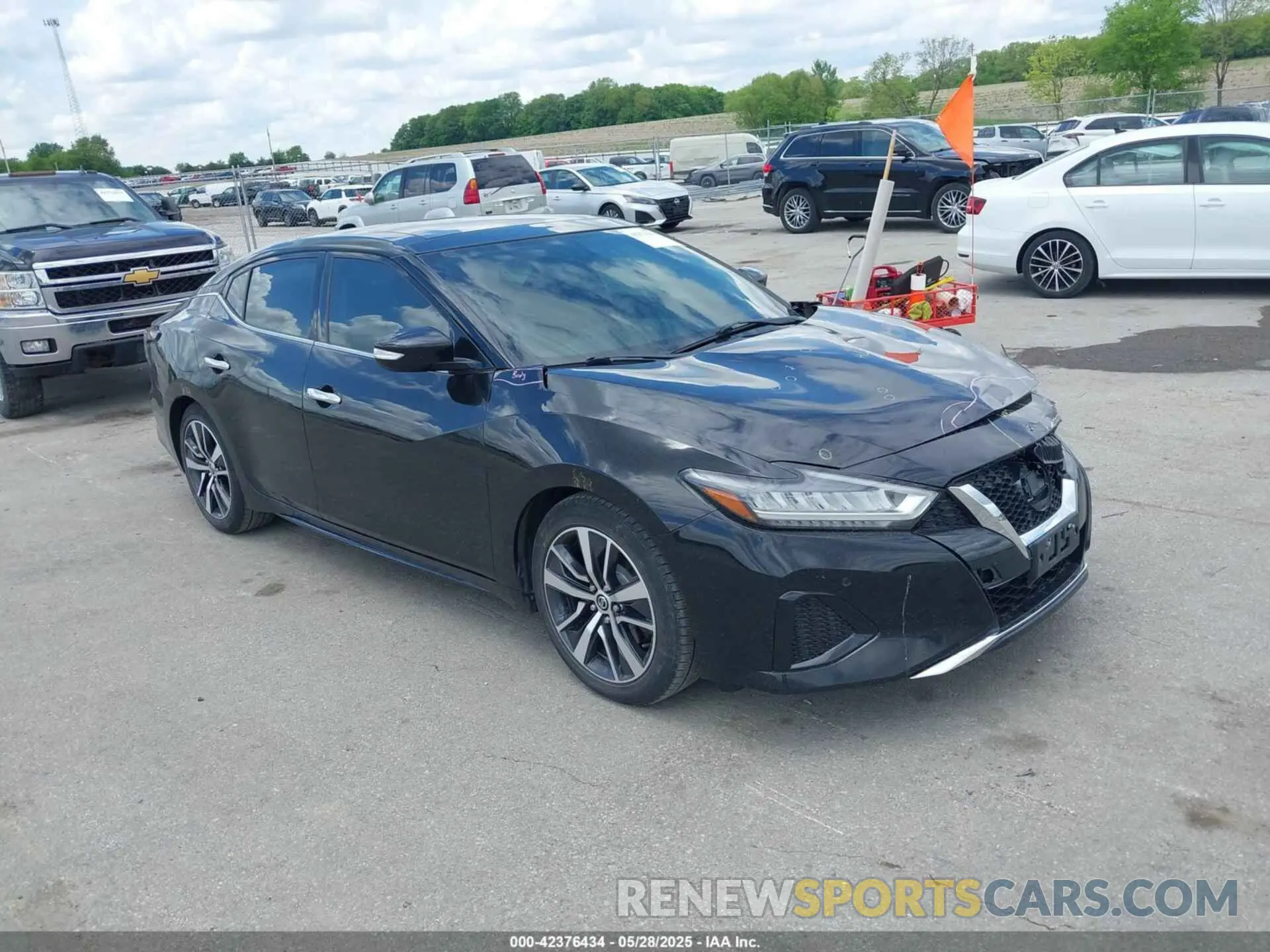 1 Photograph of a damaged car 1N4AA6AVXKC363881 NISSAN MAXIMA 2019