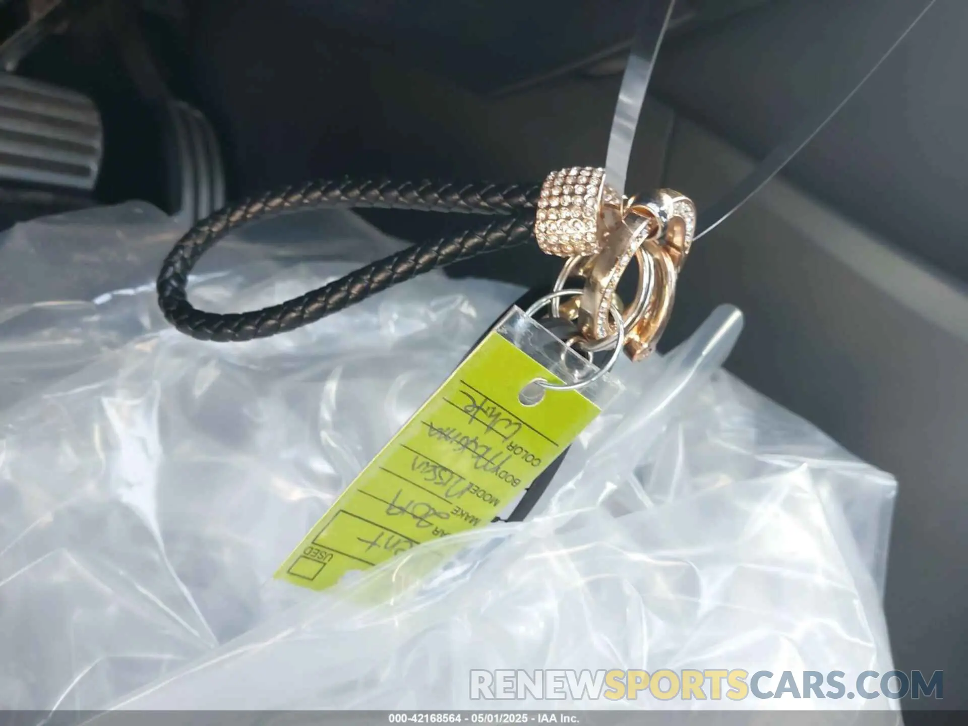 11 Photograph of a damaged car 1N4AA6AVXKC381023 NISSAN MAXIMA 2019