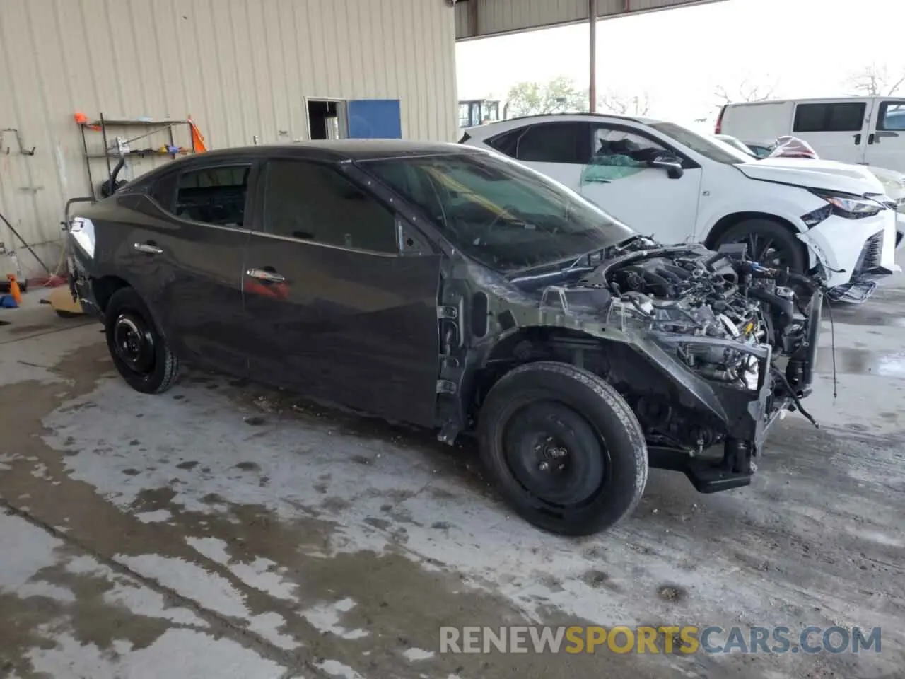 4 Photograph of a damaged car 1N4AA6BV6LC381259 NISSAN MAXIMA 2020