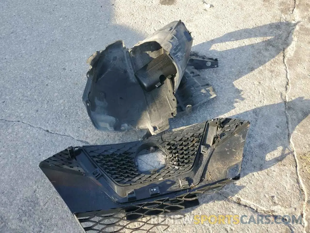 12 Photograph of a damaged car 1N4AA6CV0LC363984 NISSAN MAXIMA 2020