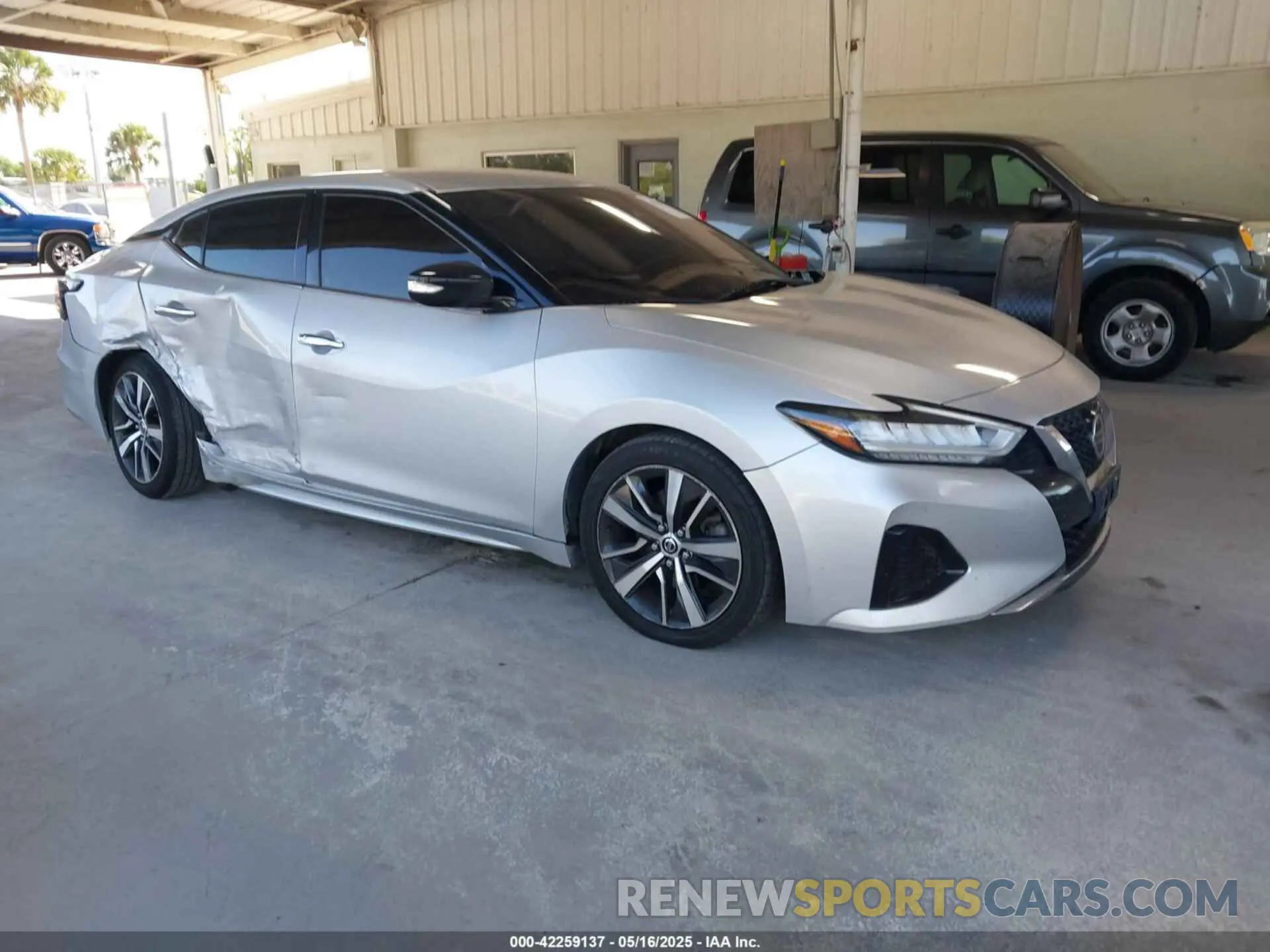 1 Photograph of a damaged car 1N4AA6CV1LC362326 NISSAN MAXIMA 2020