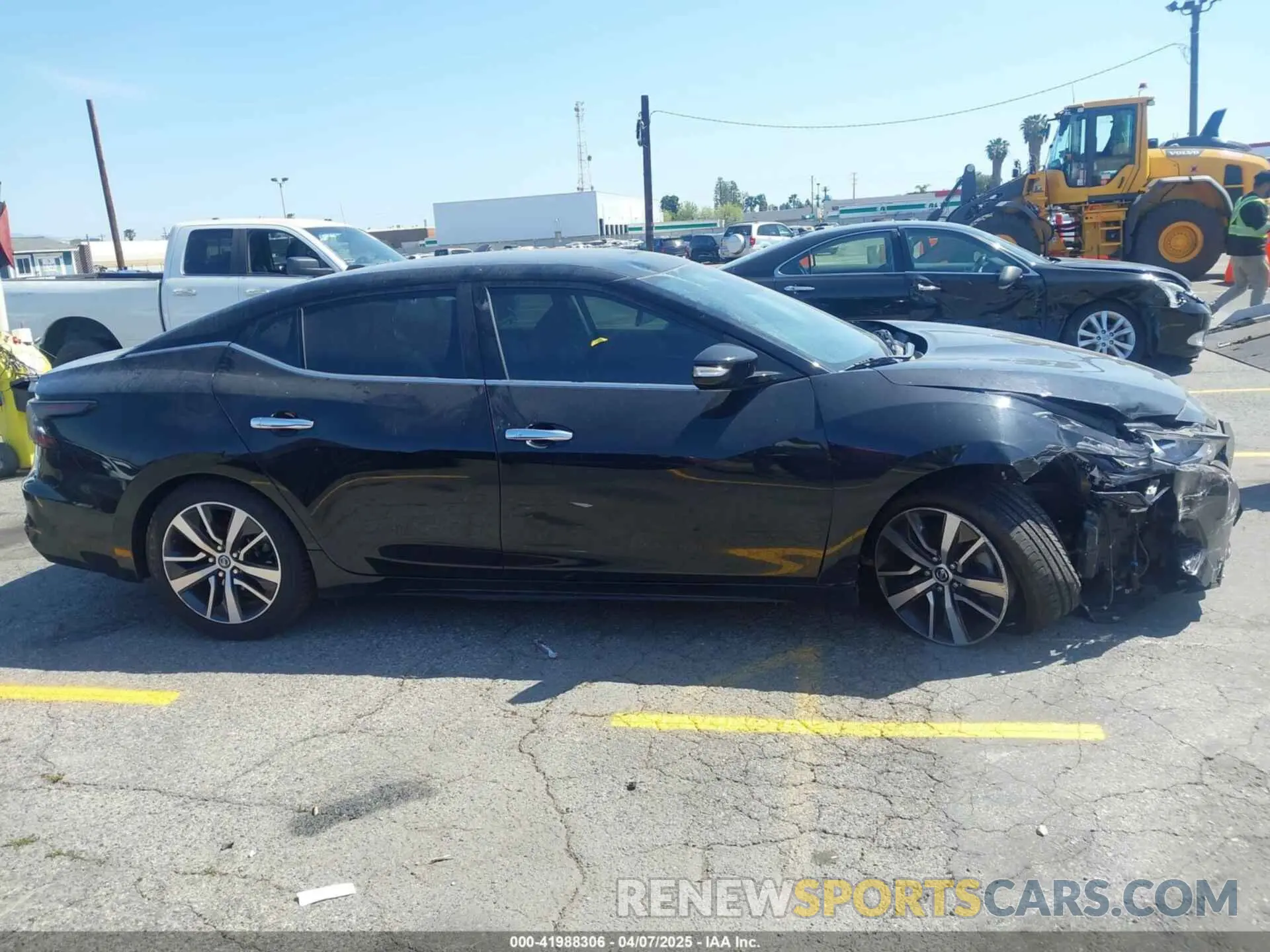 13 Photograph of a damaged car 1N4AA6CV3LC363669 NISSAN MAXIMA 2020
