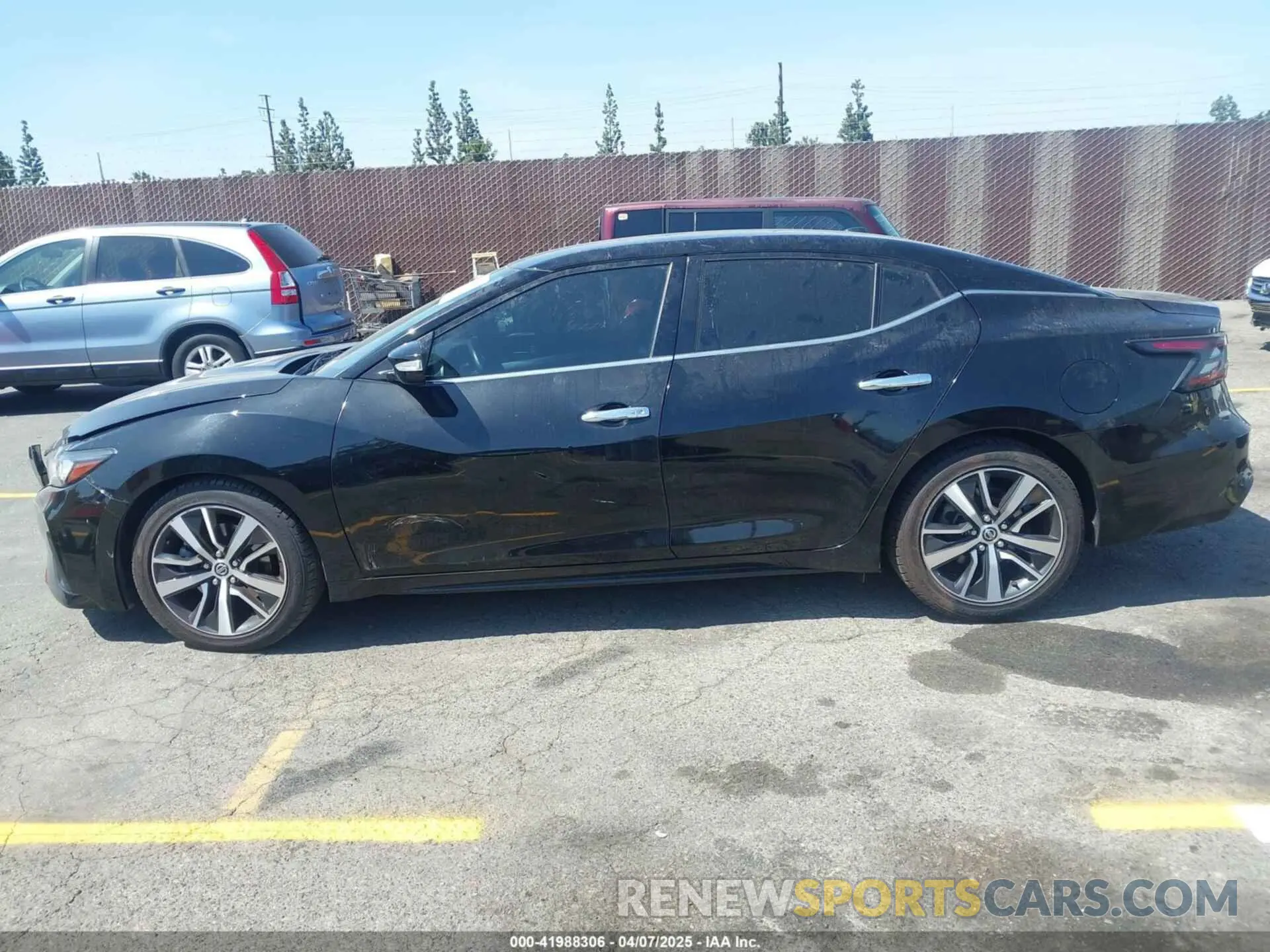 14 Photograph of a damaged car 1N4AA6CV3LC363669 NISSAN MAXIMA 2020