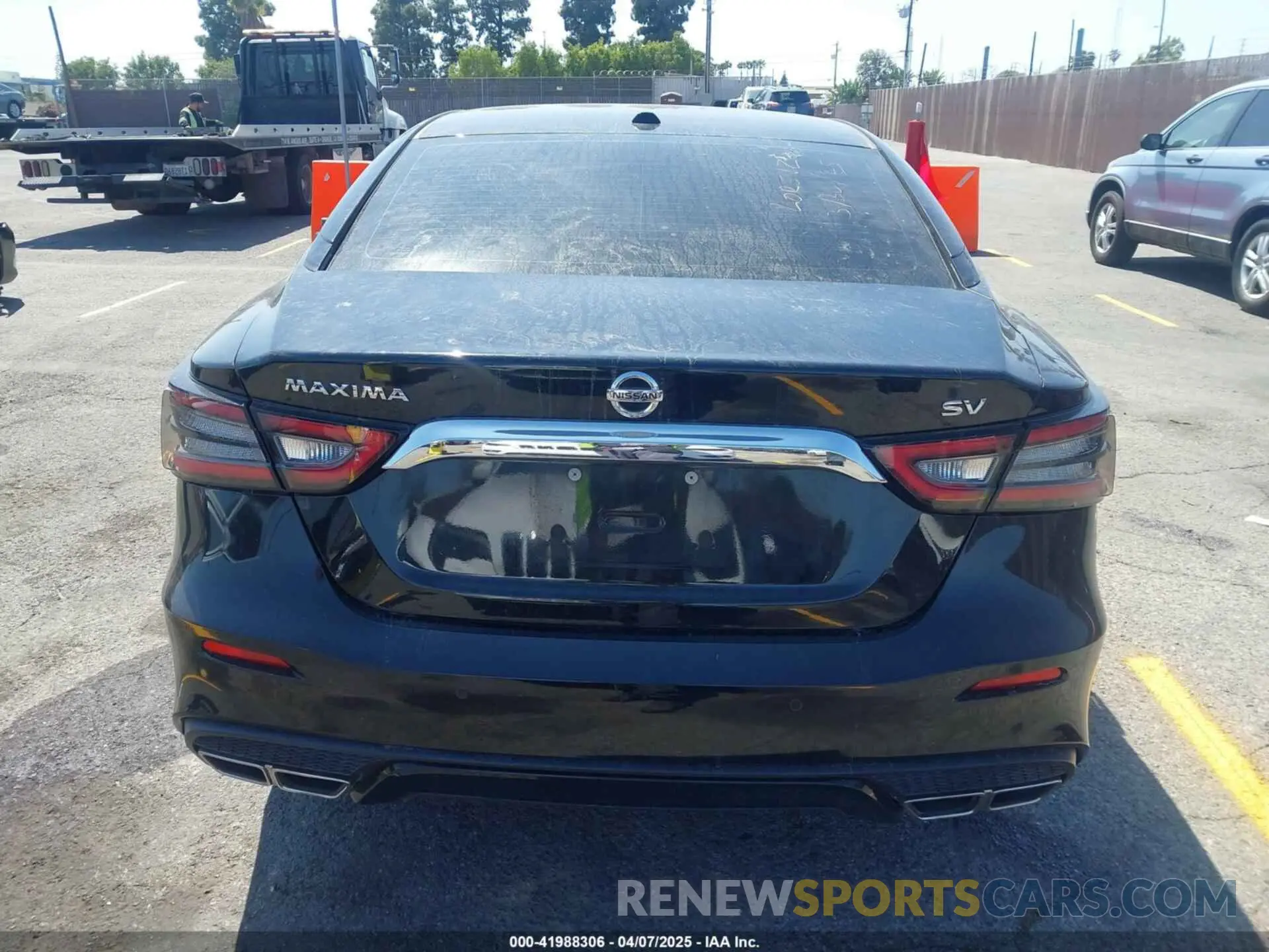 16 Photograph of a damaged car 1N4AA6CV3LC363669 NISSAN MAXIMA 2020