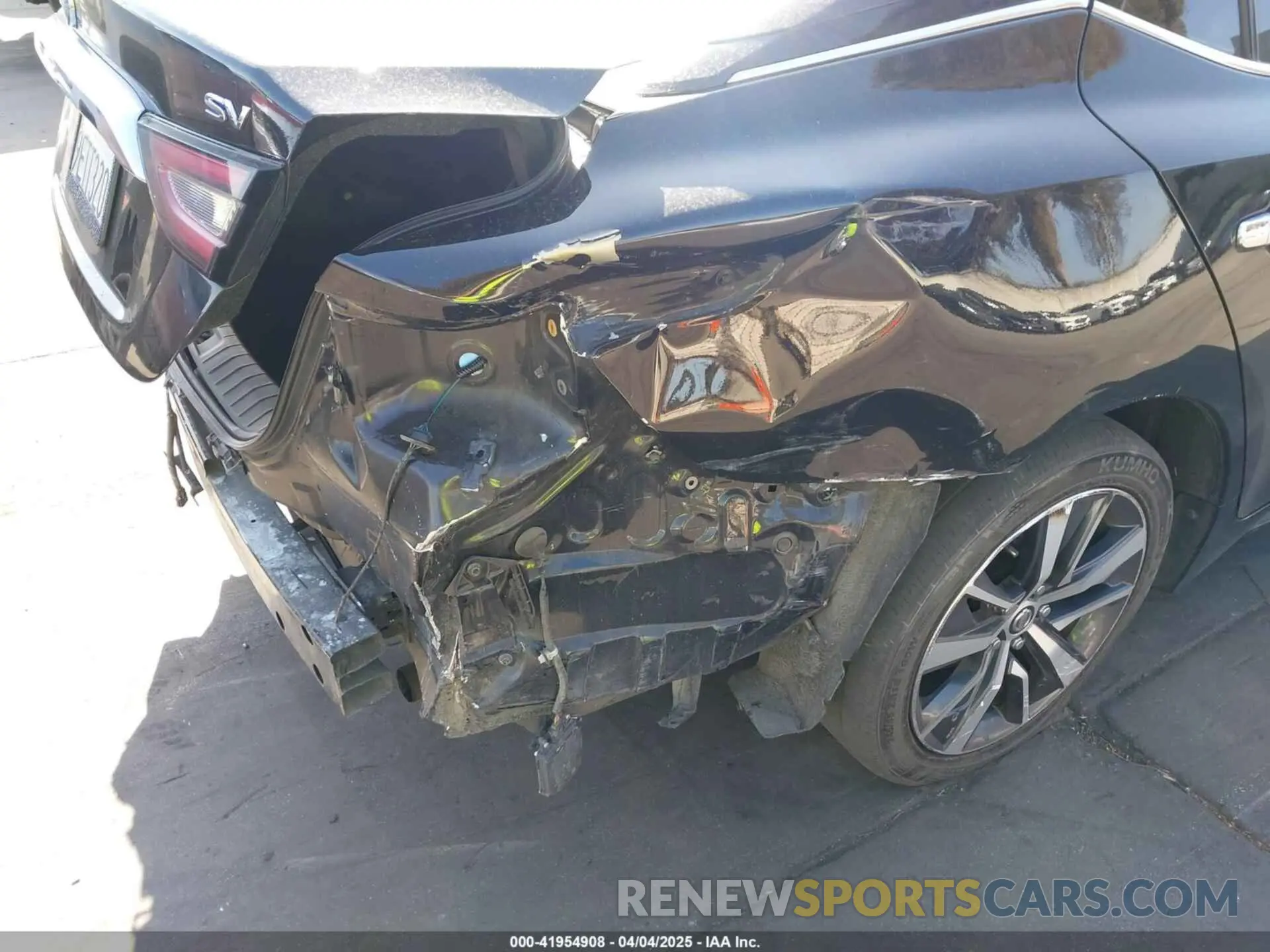 12 Photograph of a damaged car 1N4AA6CV3LC374574 NISSAN MAXIMA 2020
