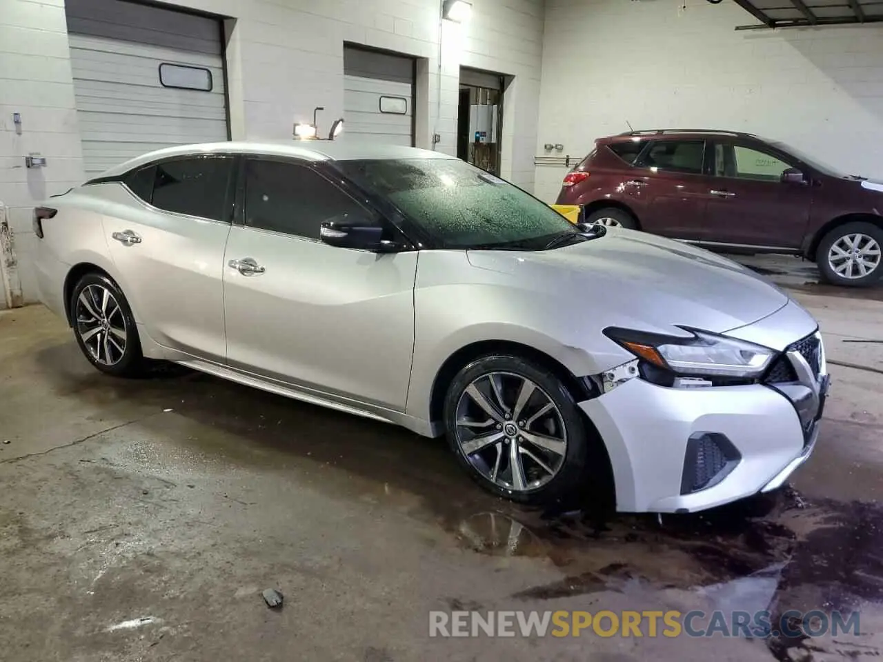 4 Photograph of a damaged car 1N4AA6CV4LC370064 NISSAN MAXIMA 2020
