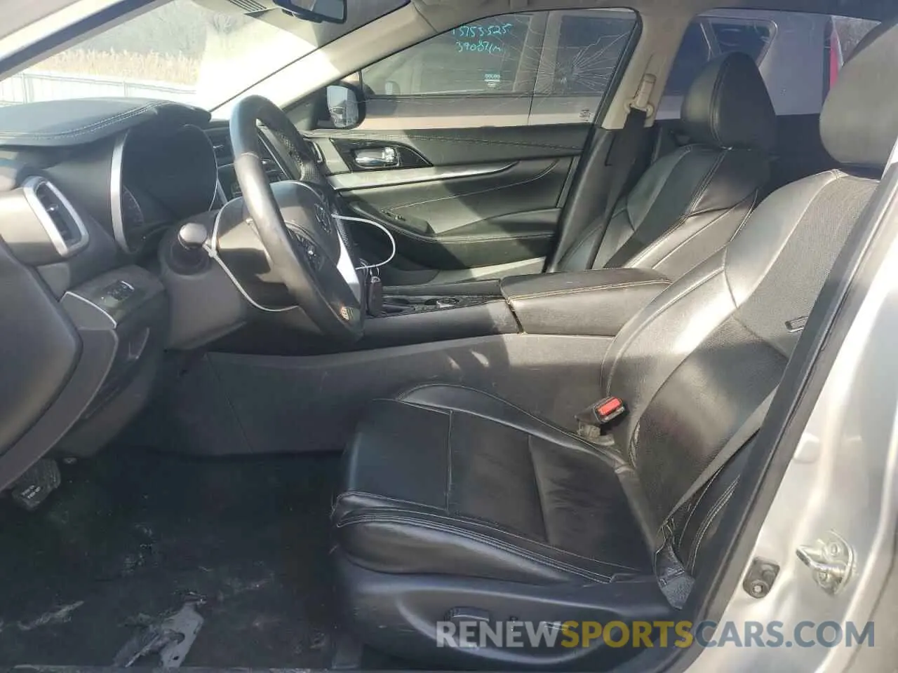 7 Photograph of a damaged car 1N4AA6CV4LC370064 NISSAN MAXIMA 2020