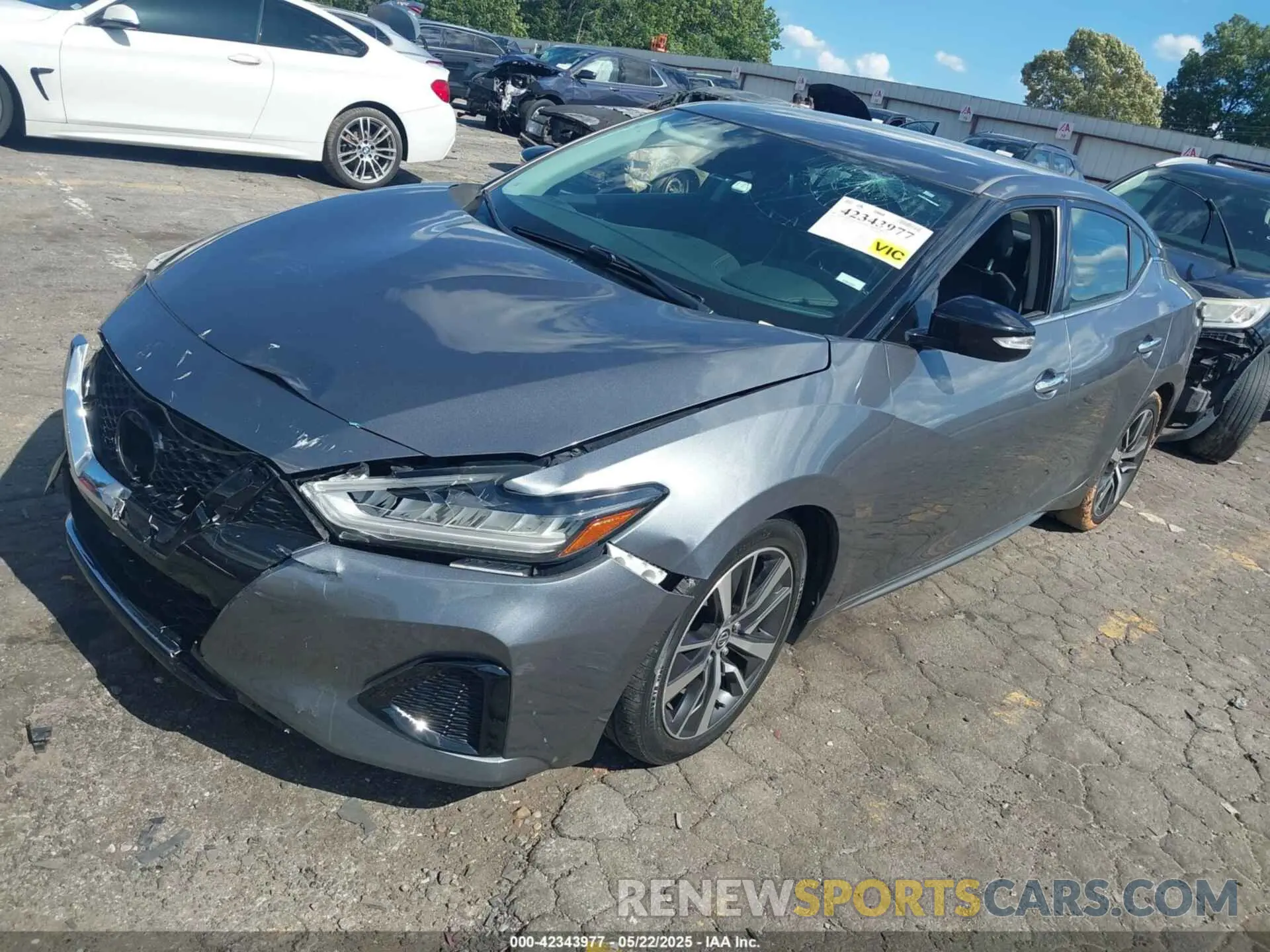 2 Photograph of a damaged car 1N4AA6CV5LC361521 NISSAN MAXIMA 2020