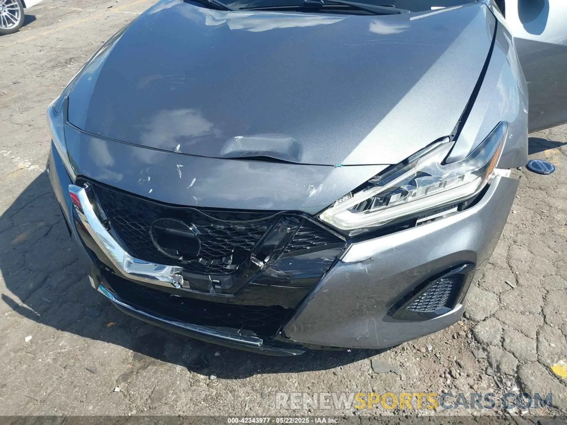 6 Photograph of a damaged car 1N4AA6CV5LC361521 NISSAN MAXIMA 2020