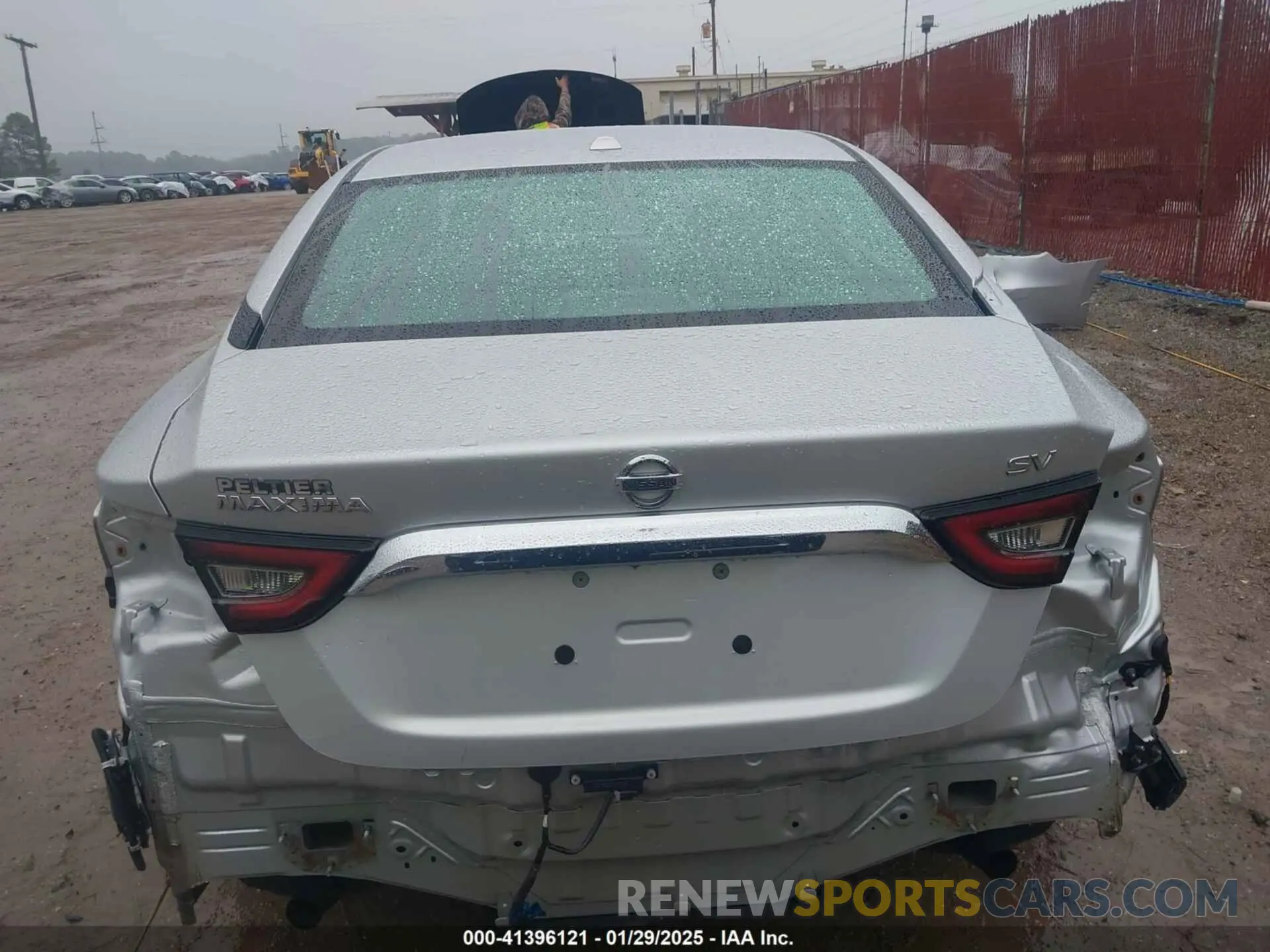 17 Photograph of a damaged car 1N4AA6CV5LC384863 NISSAN MAXIMA 2020