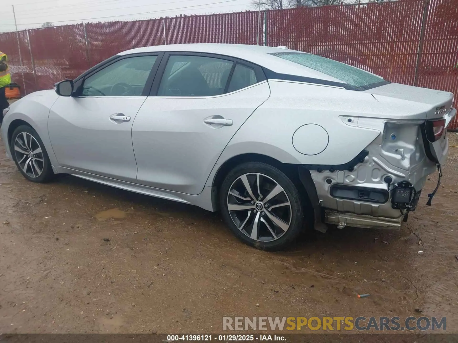 3 Photograph of a damaged car 1N4AA6CV5LC384863 NISSAN MAXIMA 2020