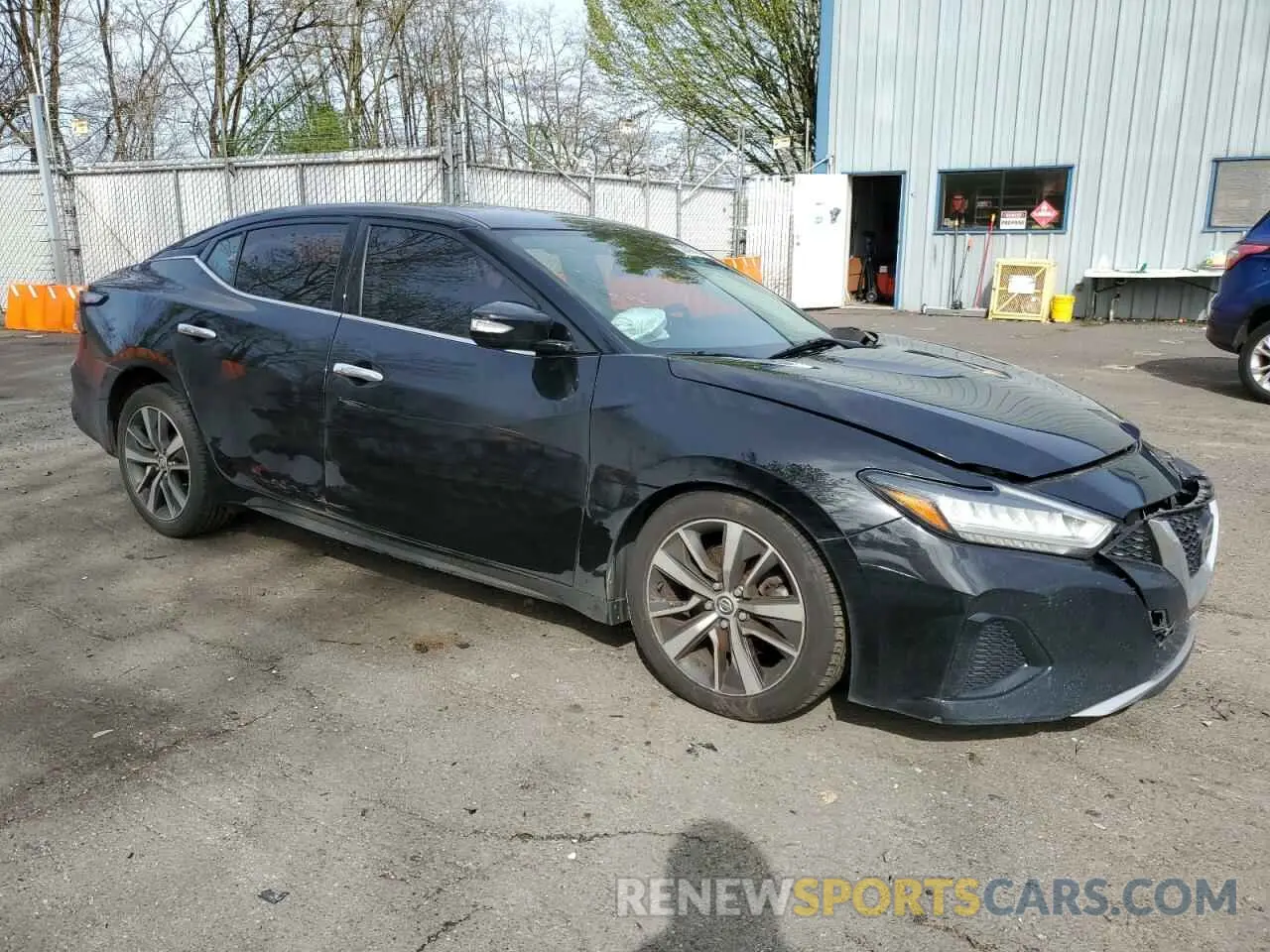 4 Photograph of a damaged car 1N4AA6CV6LC367280 NISSAN MAXIMA 2020