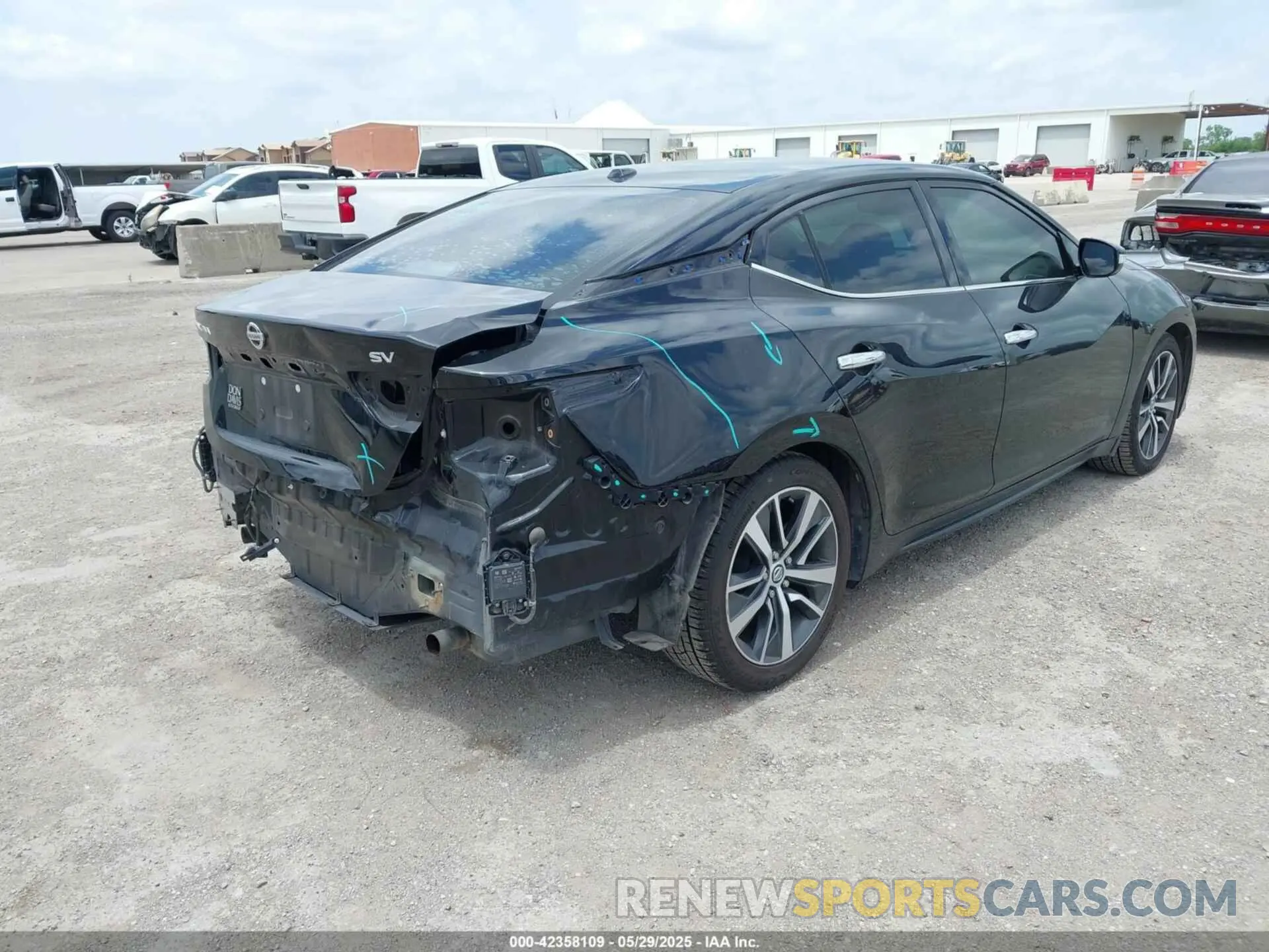 4 Photograph of a damaged car 1N4AA6CV6LC383589 NISSAN MAXIMA 2020