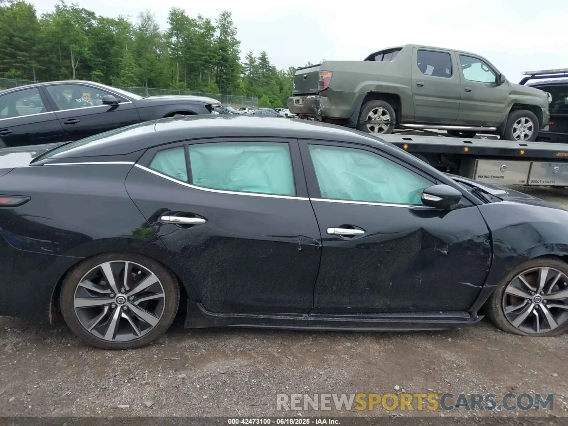 14 Photograph of a damaged car 1N4AA6CV7LC369538 NISSAN MAXIMA 2020