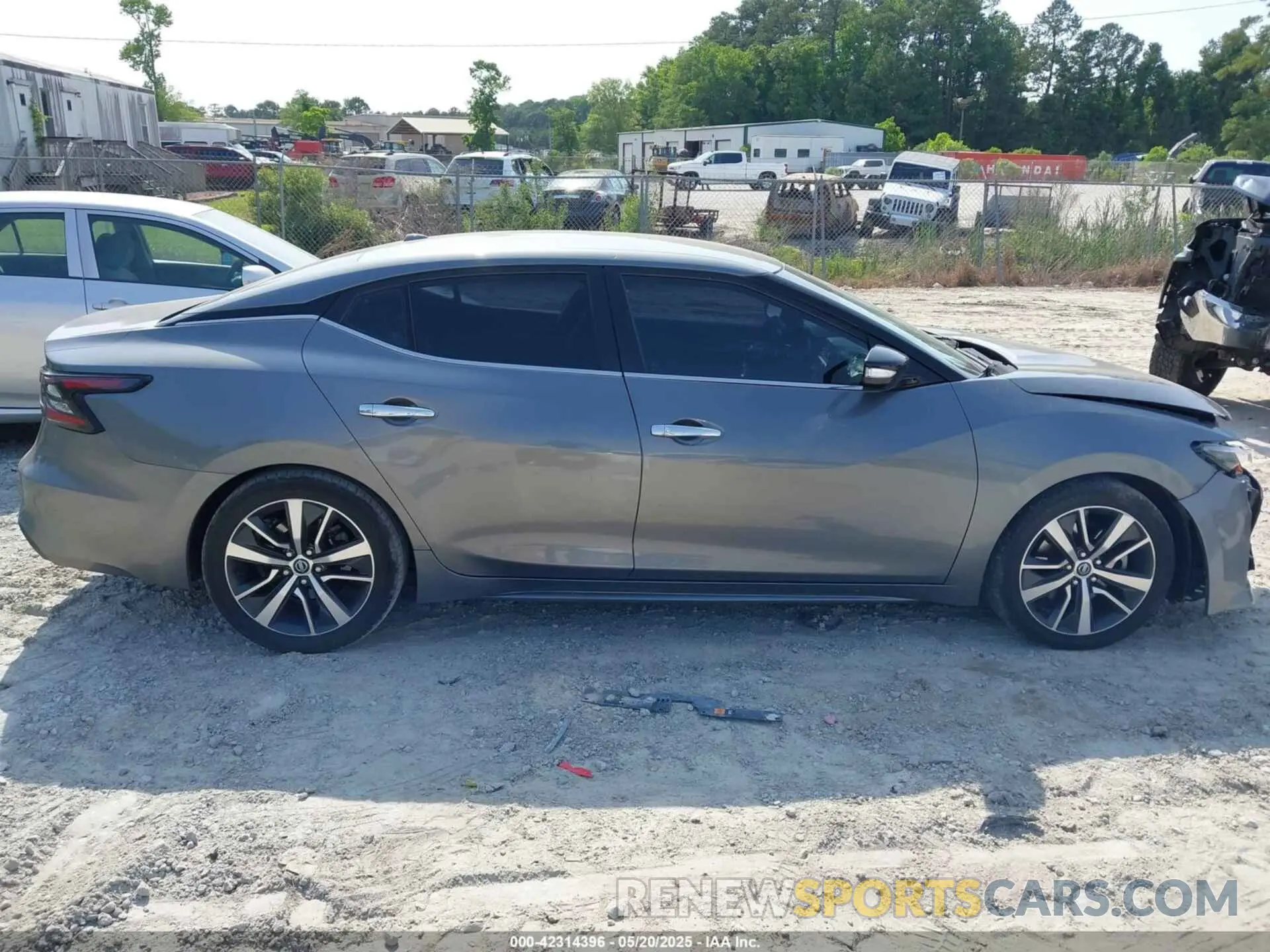 13 Photograph of a damaged car 1N4AA6CV7LC373623 NISSAN MAXIMA 2020