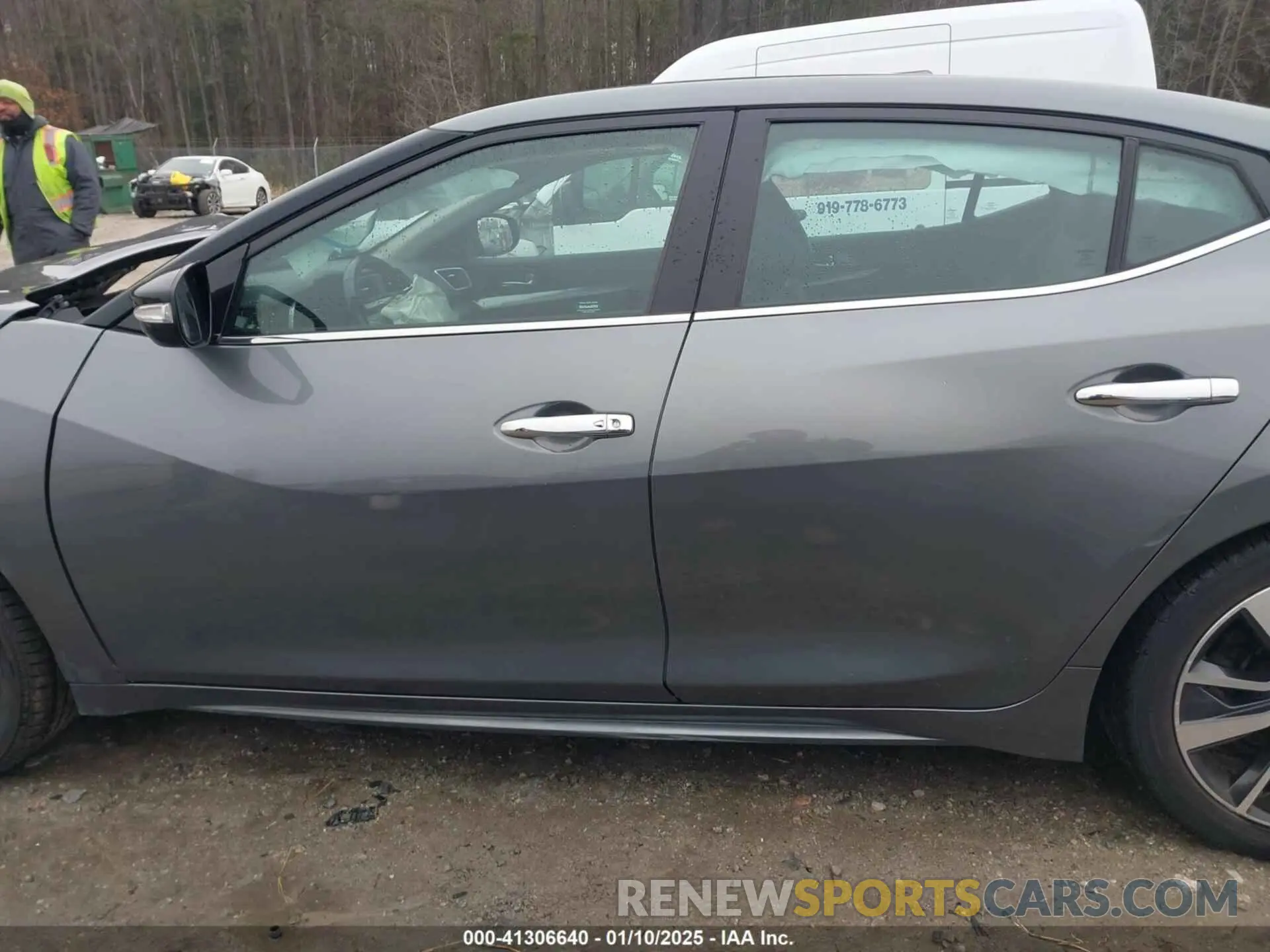 14 Photograph of a damaged car 1N4AA6CV7LC380622 NISSAN MAXIMA 2020