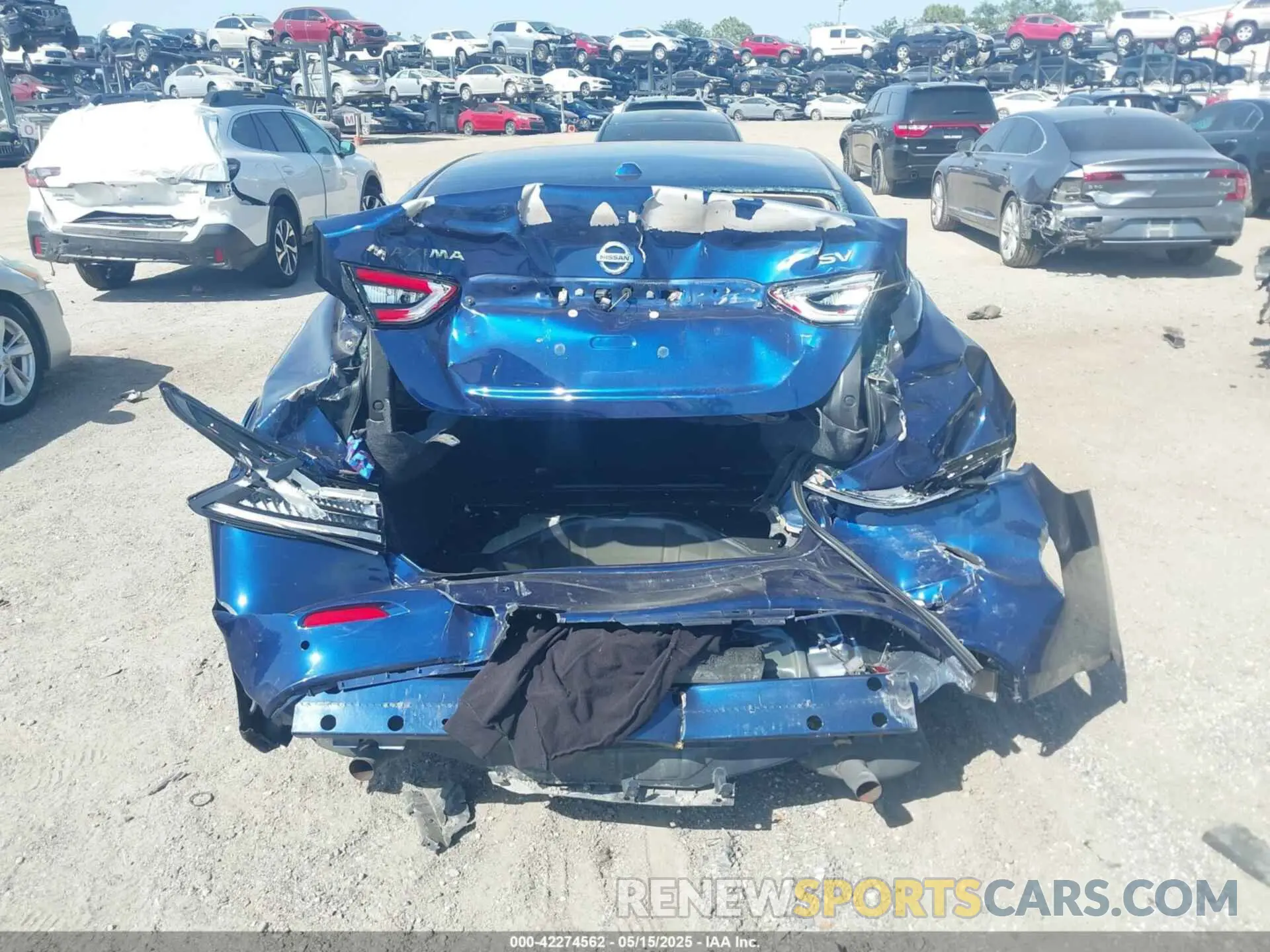 16 Photograph of a damaged car 1N4AA6CV9LC372859 NISSAN MAXIMA 2020