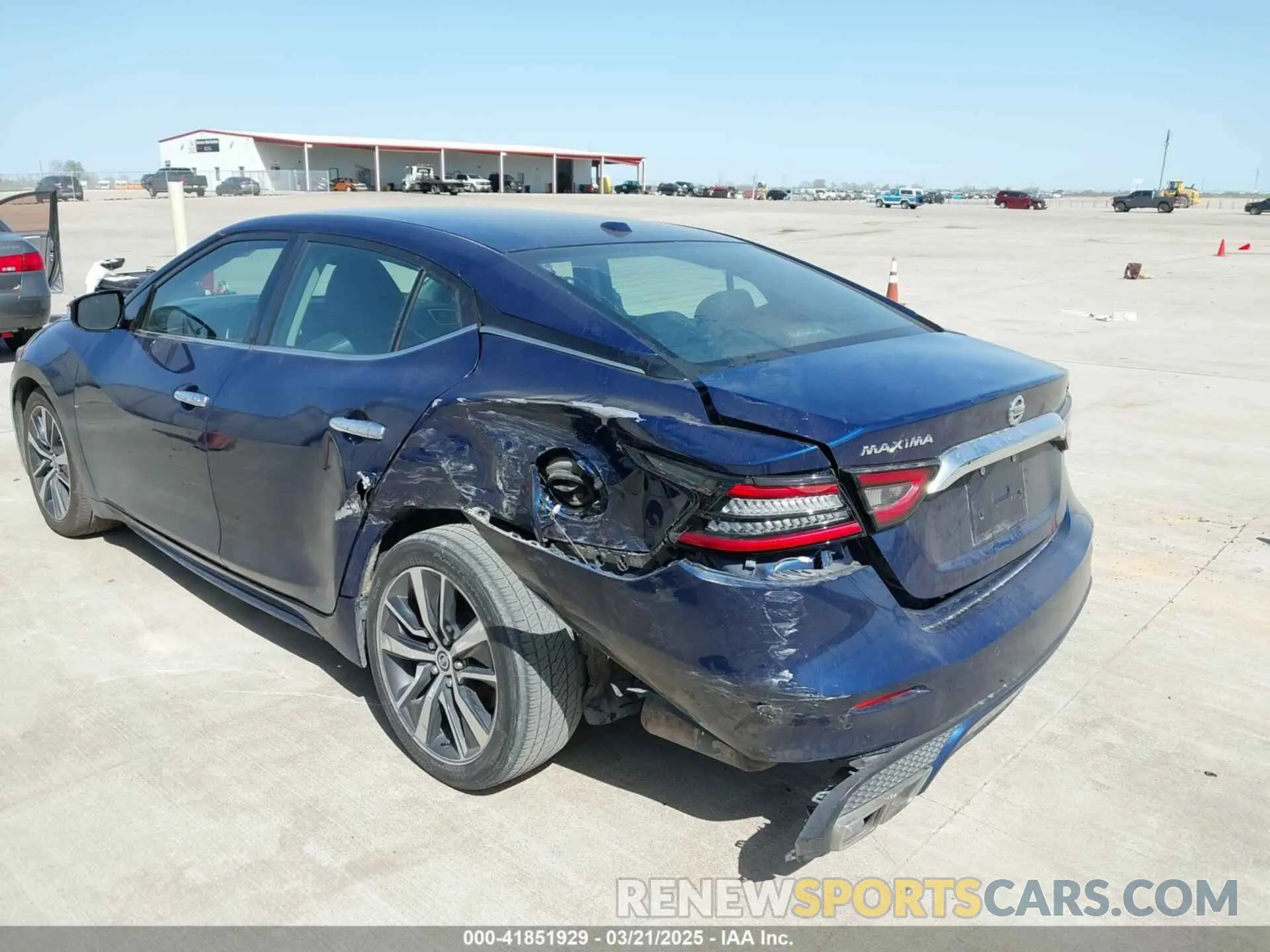 3 Photograph of a damaged car 1N4AA6CV9LC375230 NISSAN MAXIMA 2020