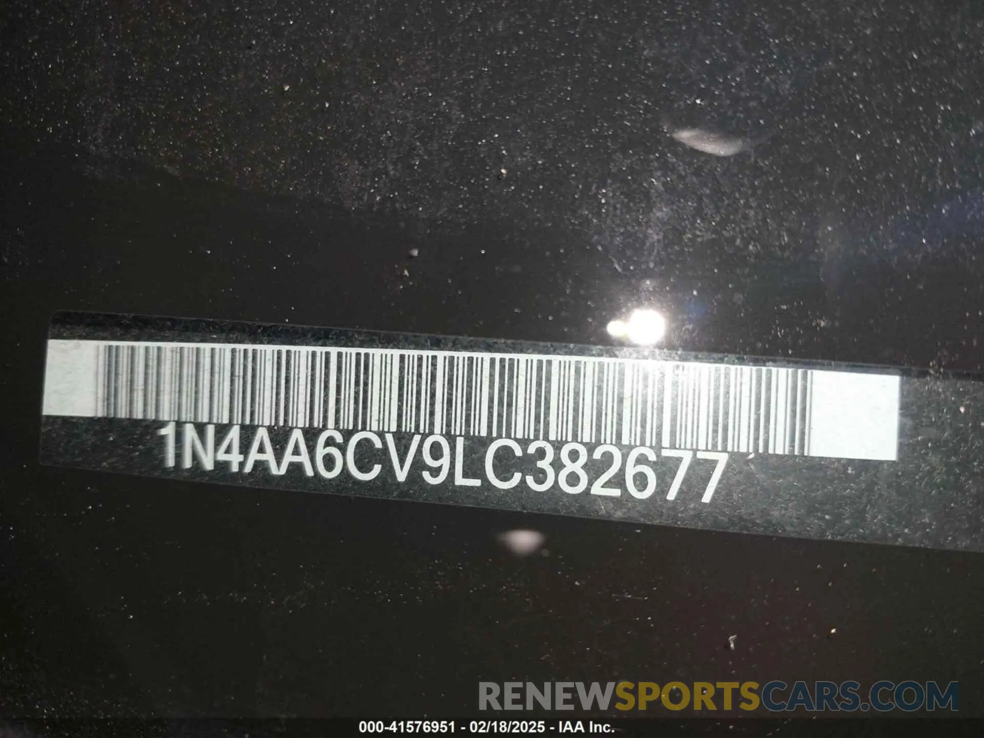 18 Photograph of a damaged car 1N4AA6CV9LC382677 NISSAN MAXIMA 2020