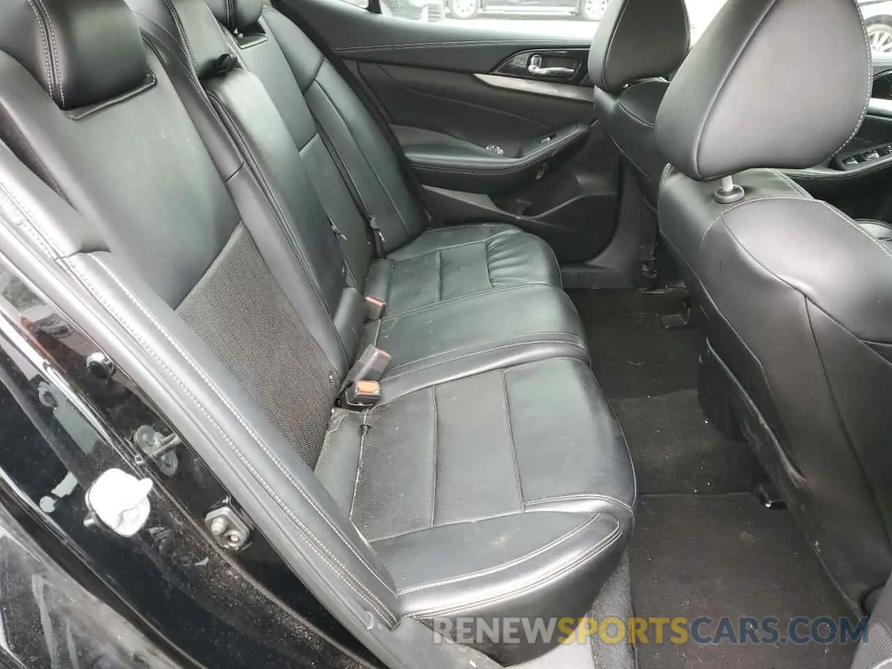 10 Photograph of a damaged car 1N4AA6CVXLC367430 NISSAN MAXIMA 2020