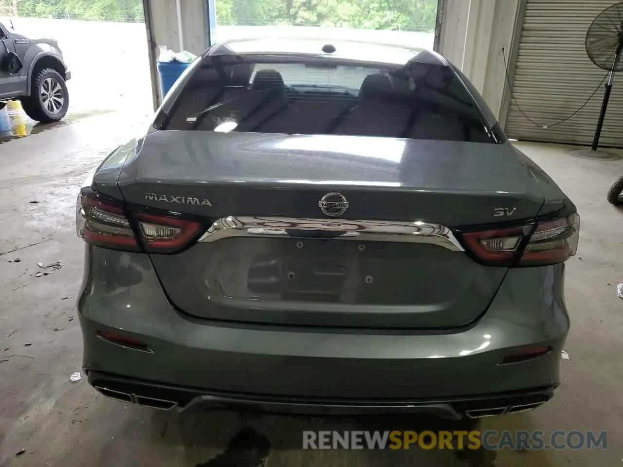 6 Photograph of a damaged car 1N4AA6CVXLC369534 NISSAN MAXIMA 2020
