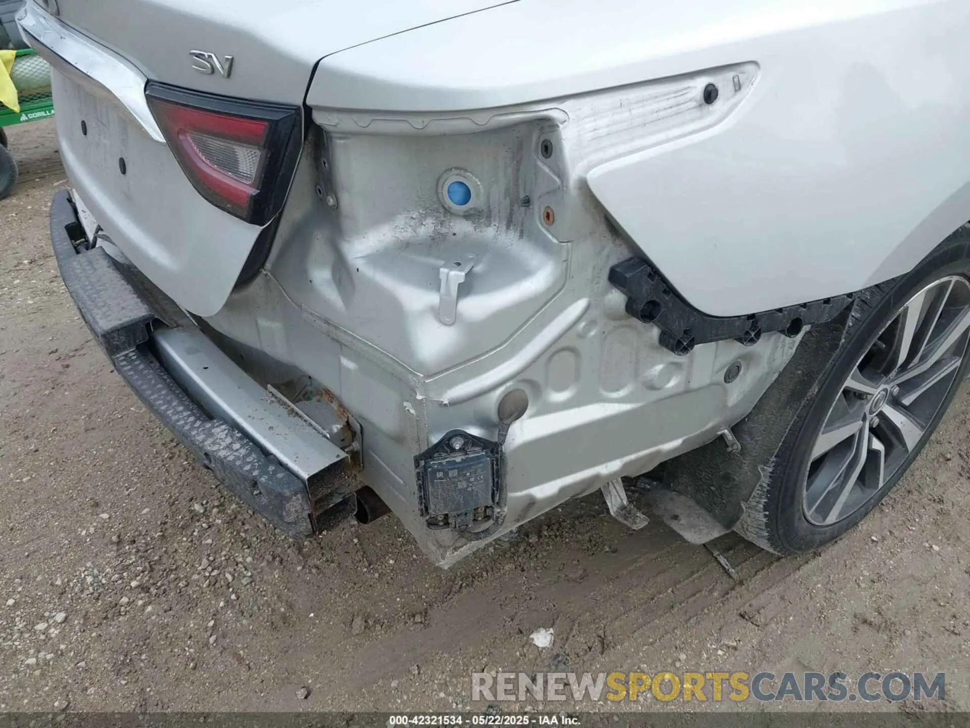 22 Photograph of a damaged car 1N4AA6CVXLC370392 NISSAN MAXIMA 2020