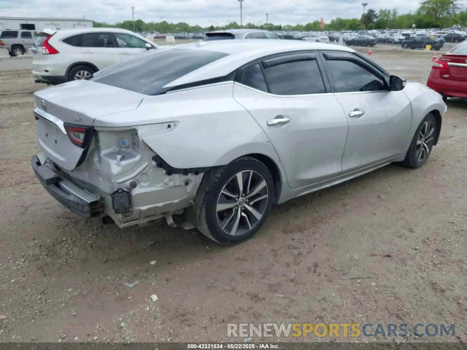4 Photograph of a damaged car 1N4AA6CVXLC370392 NISSAN MAXIMA 2020