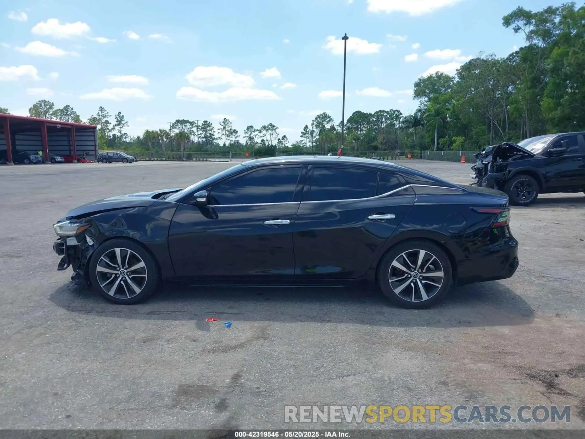 15 Photograph of a damaged car 1N4AA6DV2LC385127 NISSAN MAXIMA 2020
