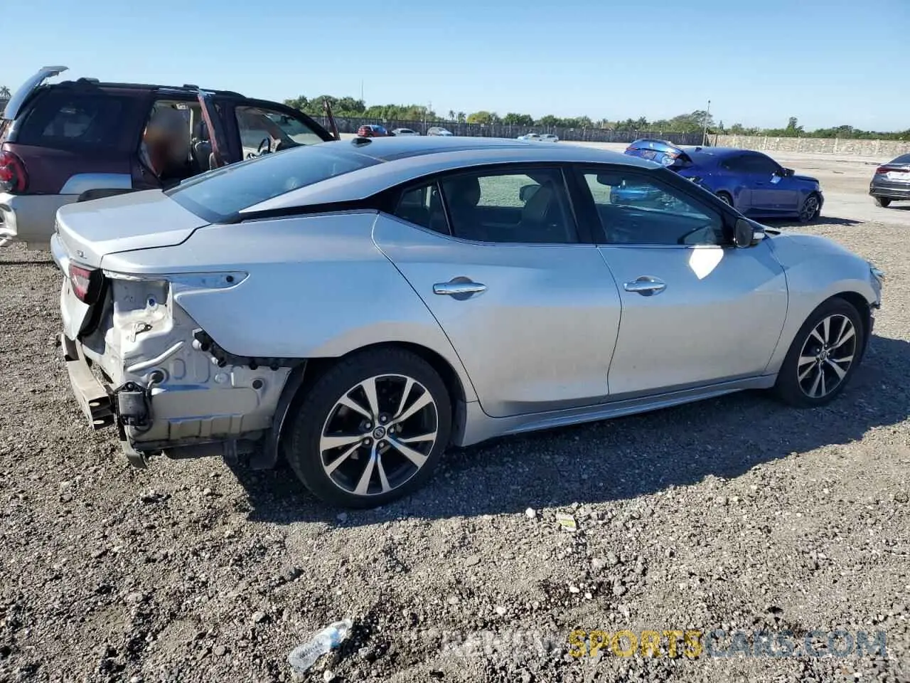 3 Photograph of a damaged car 1N4AA6DV3LC361192 NISSAN MAXIMA 2020