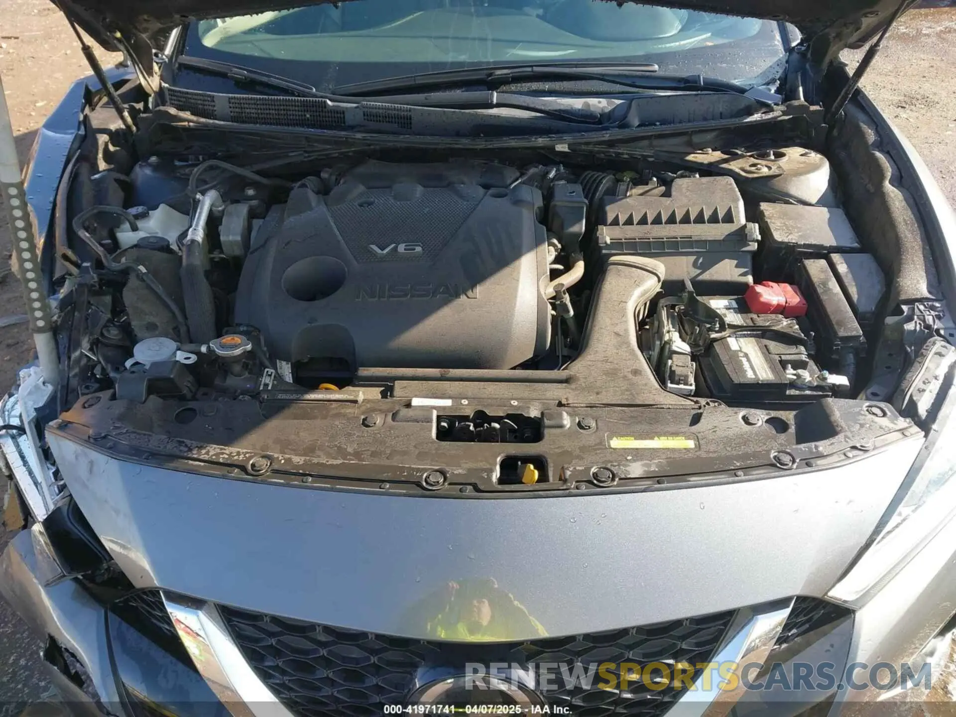 10 Photograph of a damaged car 1N4AA6DV3LC367980 NISSAN MAXIMA 2020